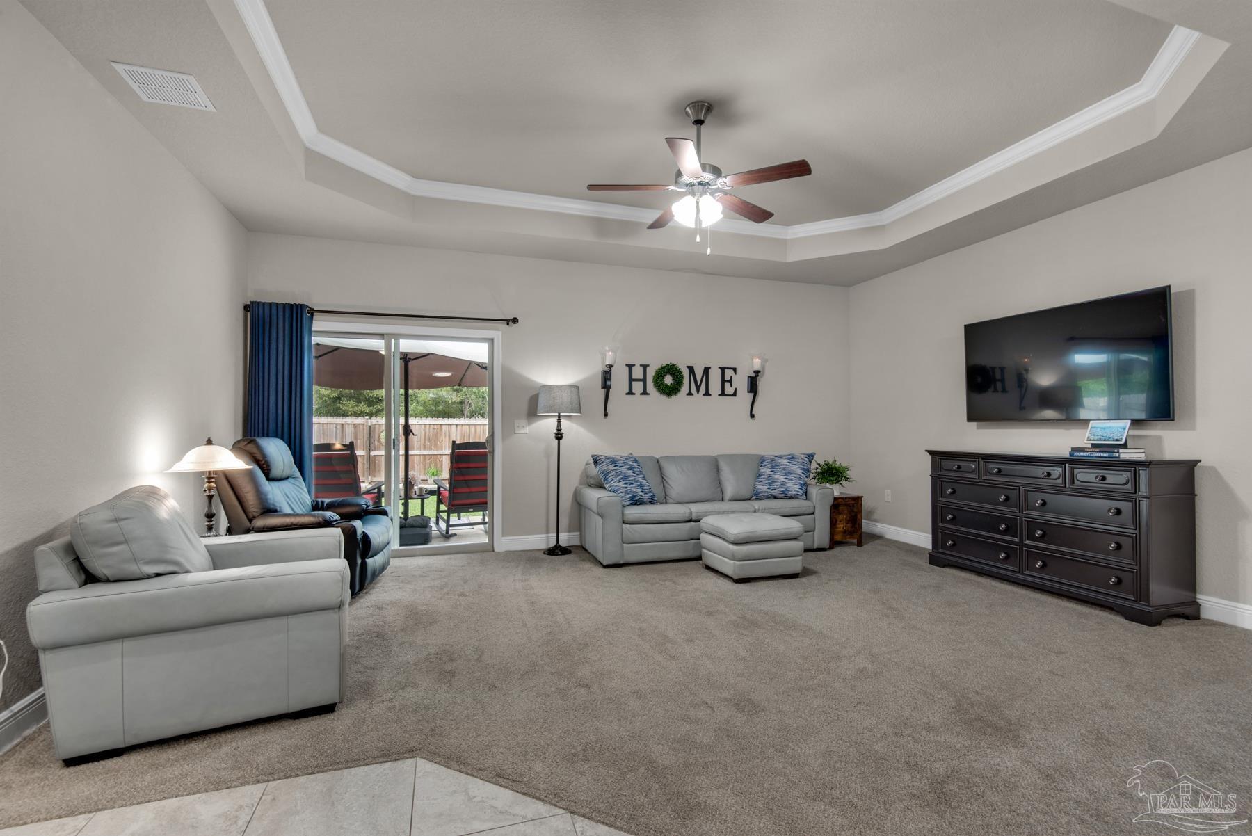 5352 Parkside Dr