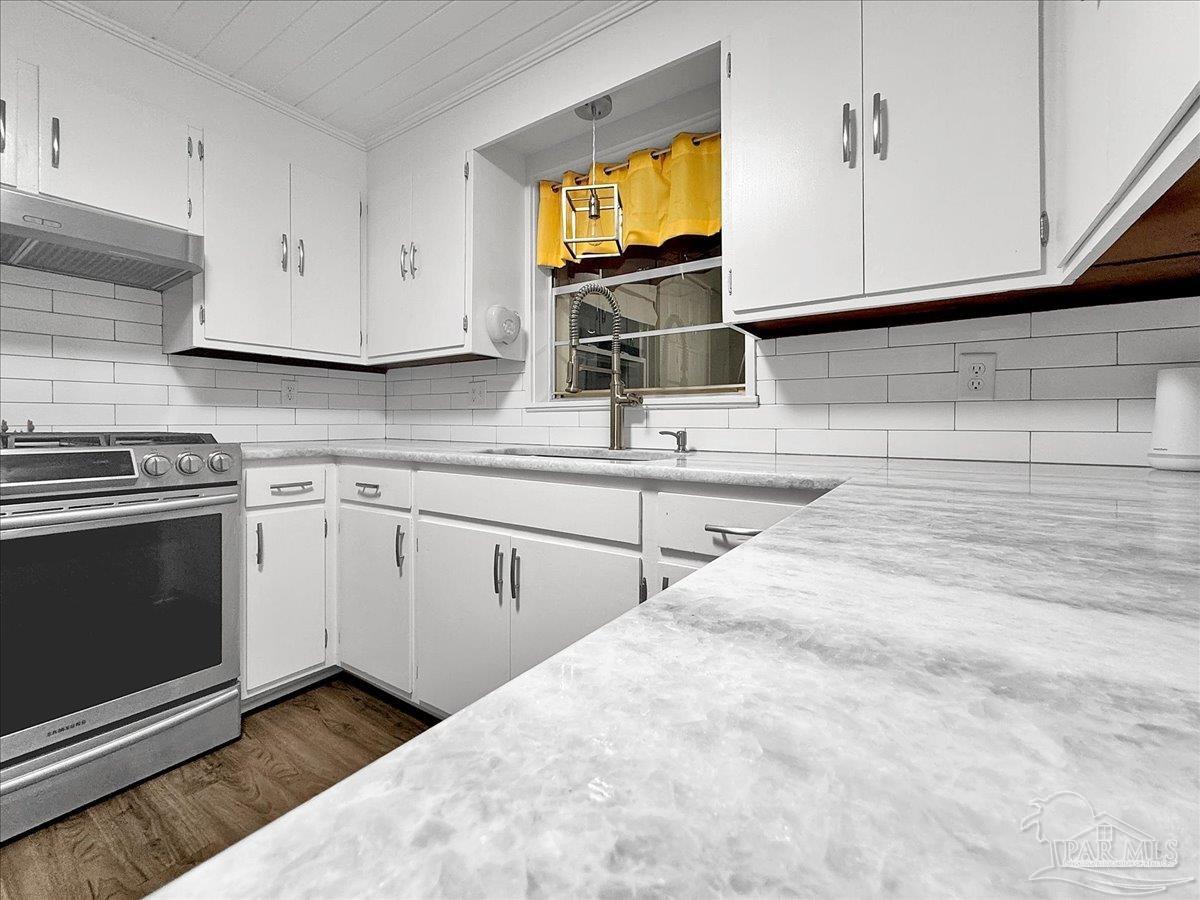 3750 Martin St