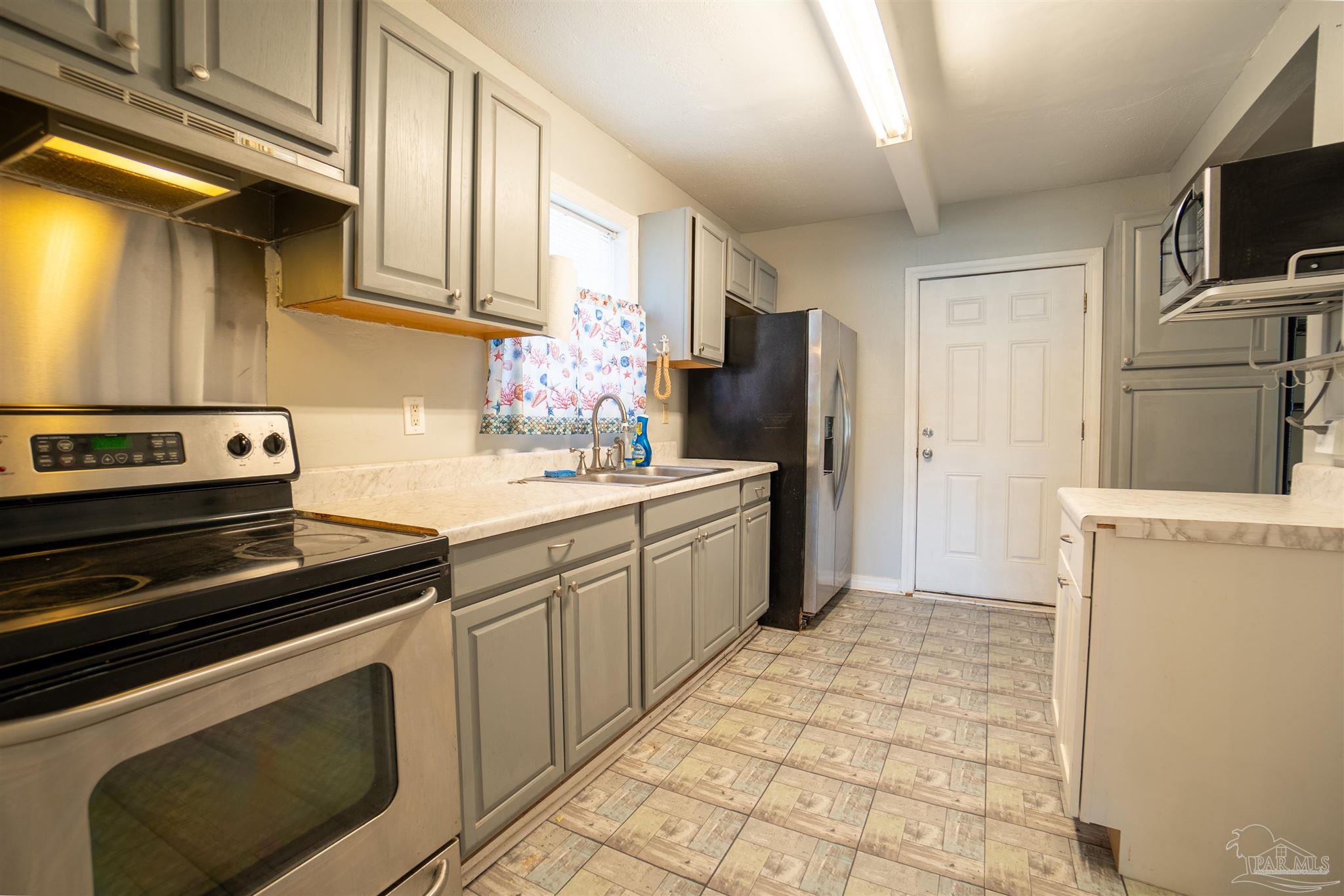 93 Leyte Dr