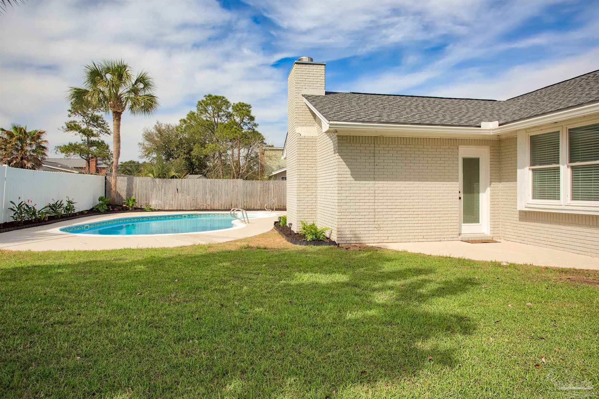1251 Bayview Ln