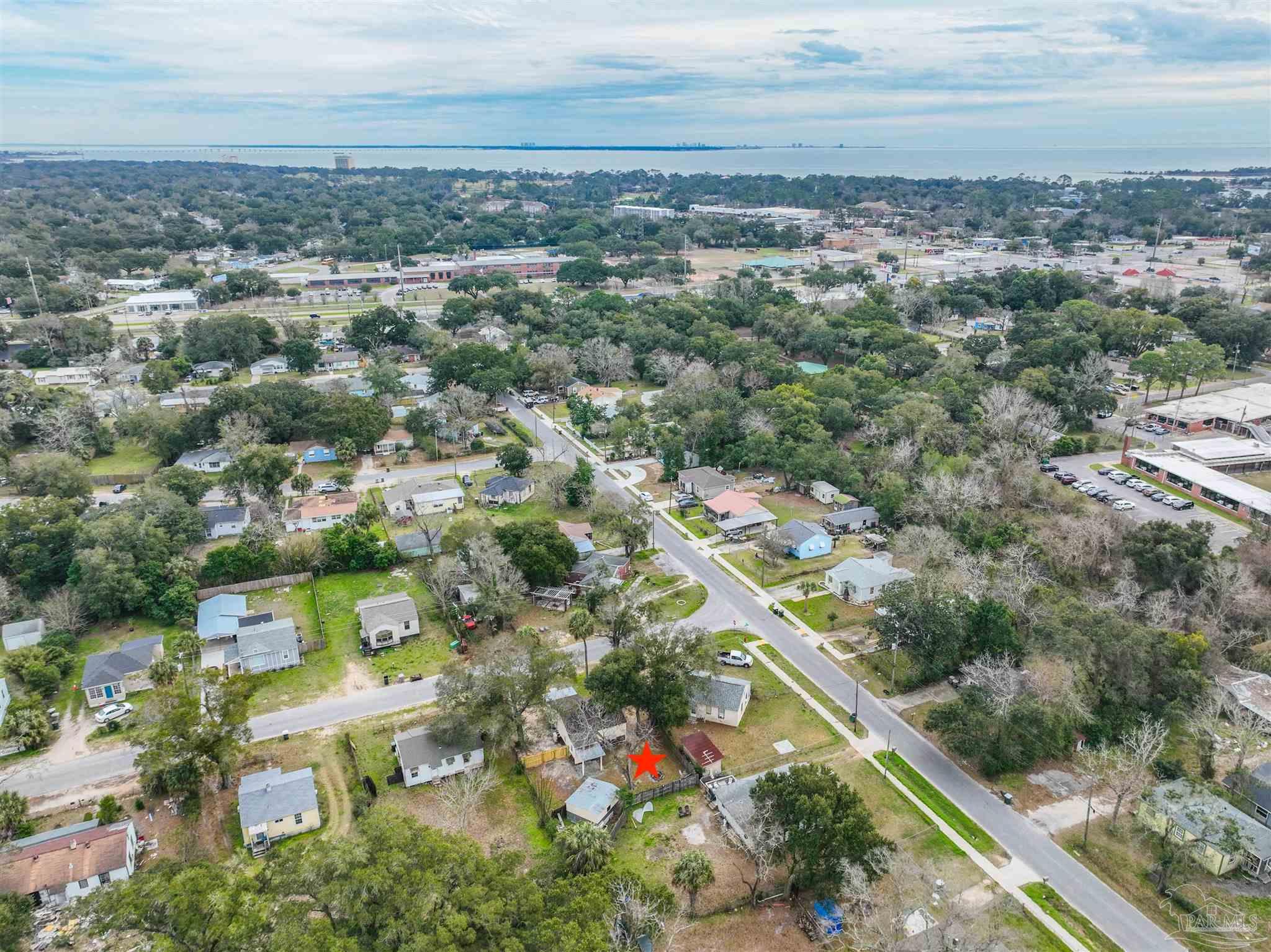3 E Carver Dr