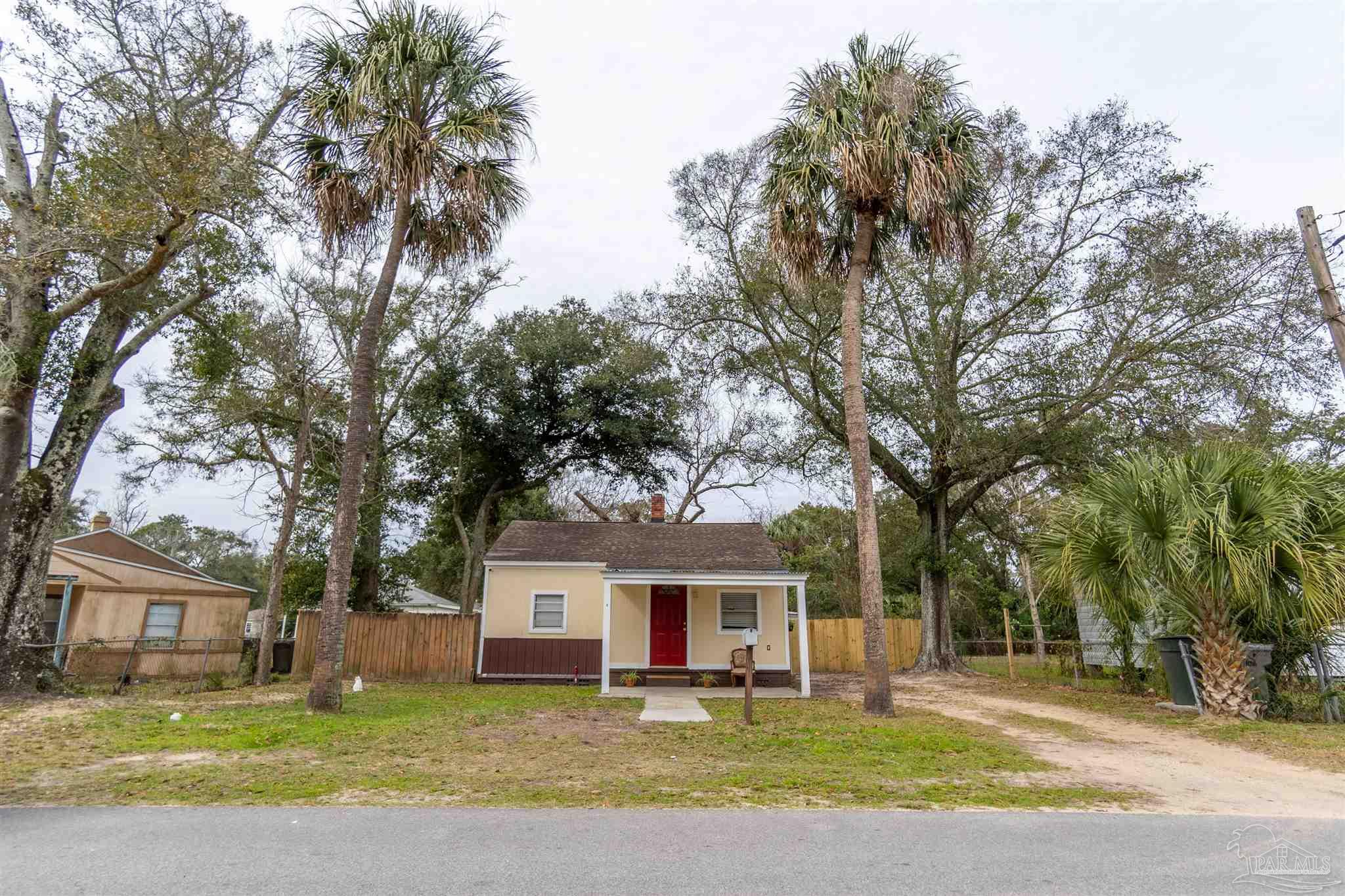3 E Carver Dr