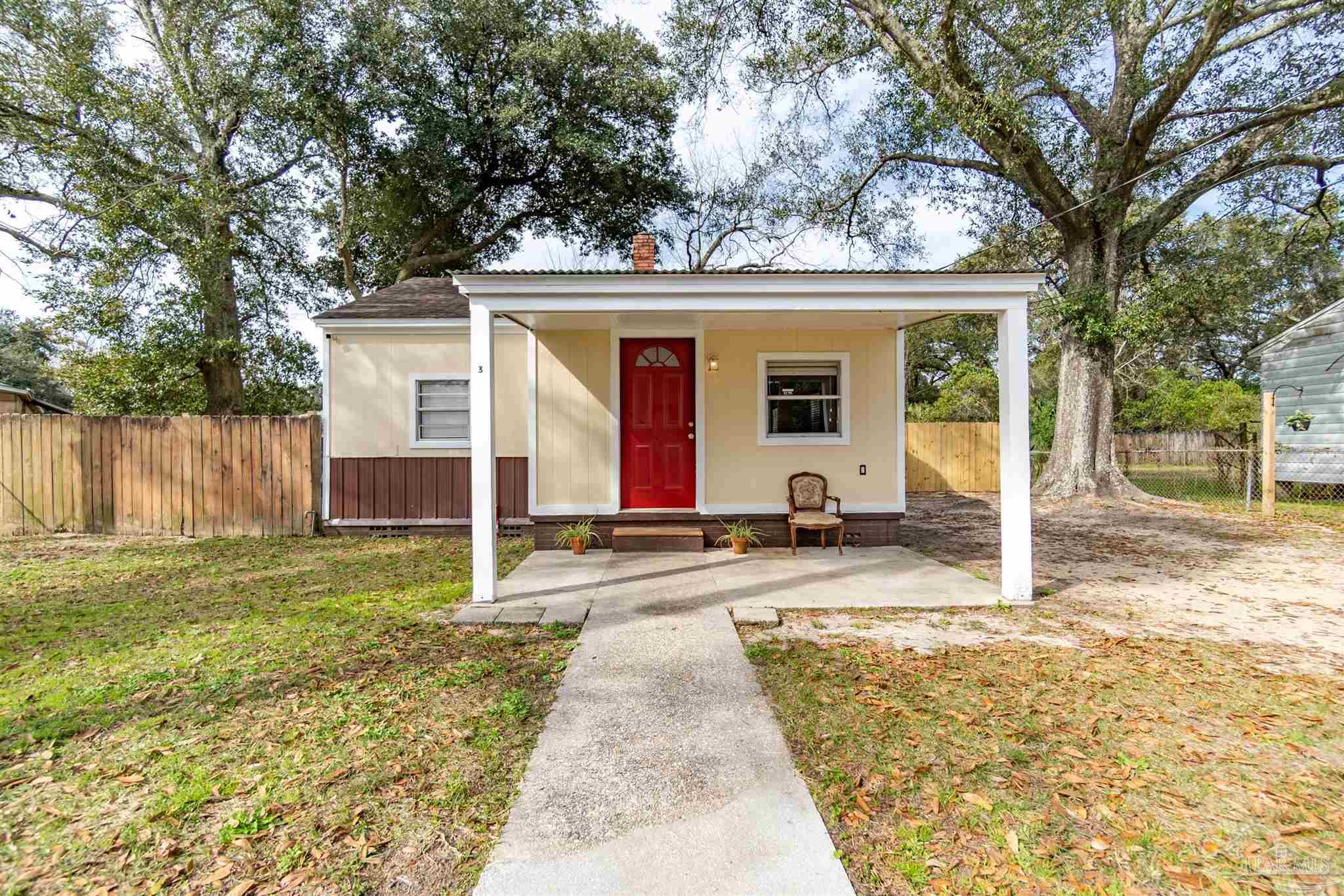 3 E Carver Dr