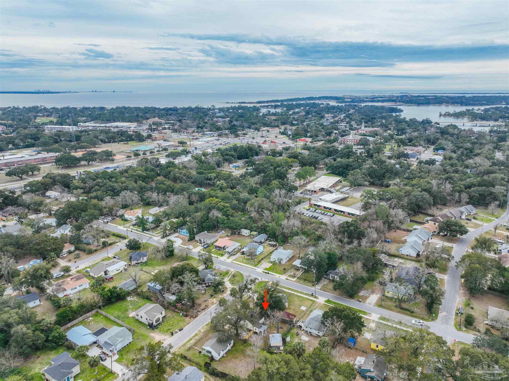 3 E Carver Dr