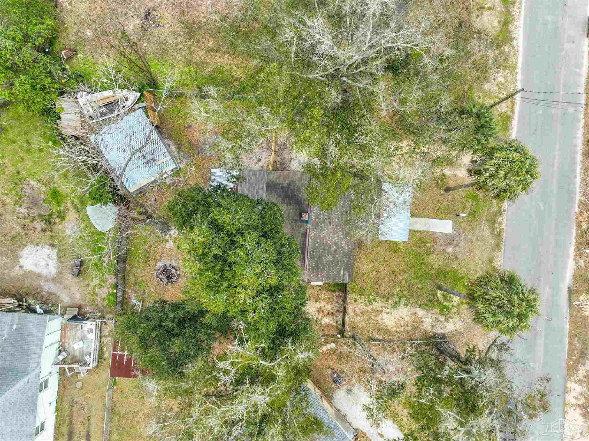 3 E Carver Dr