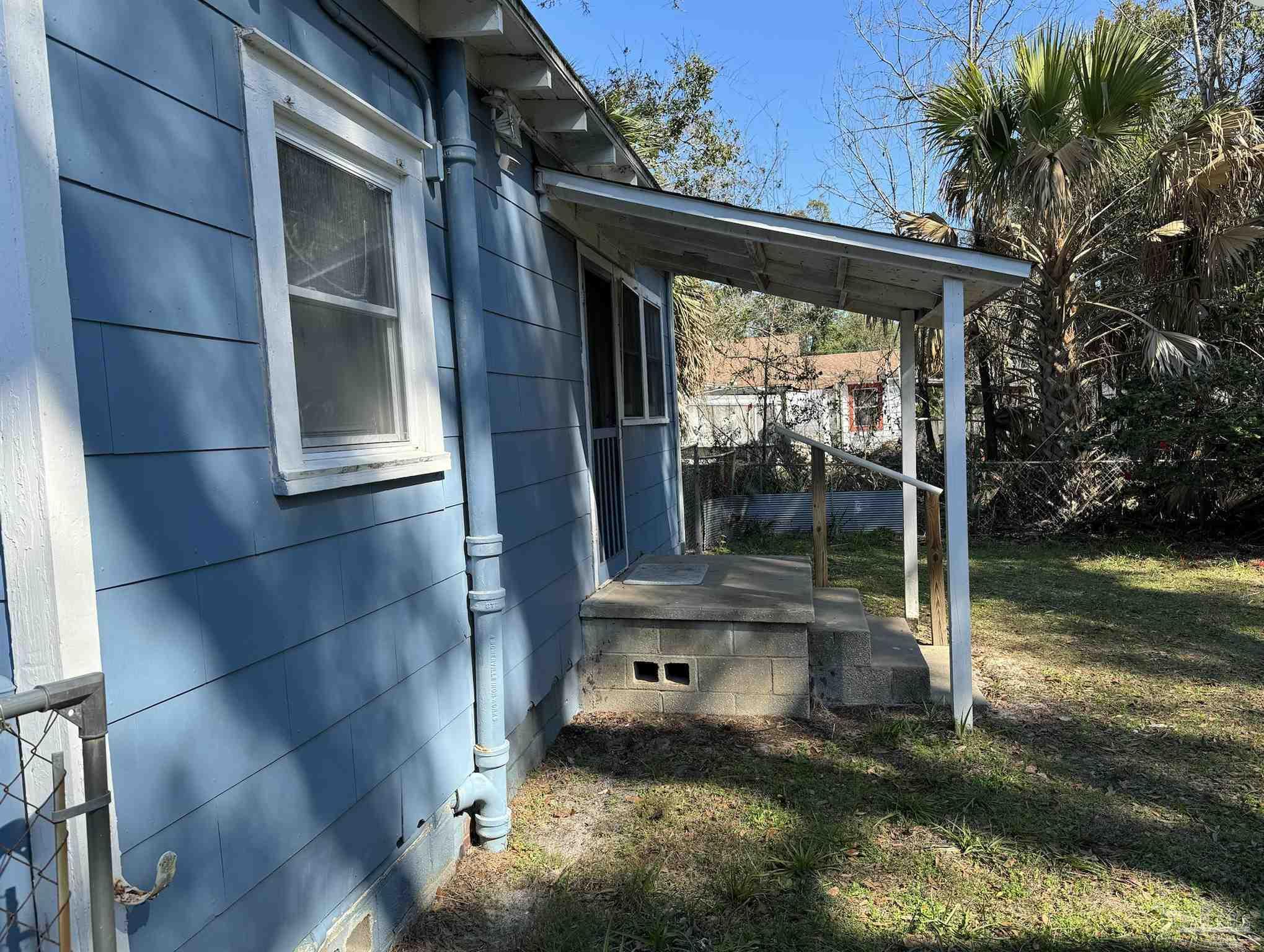 3109 E Gonzales St