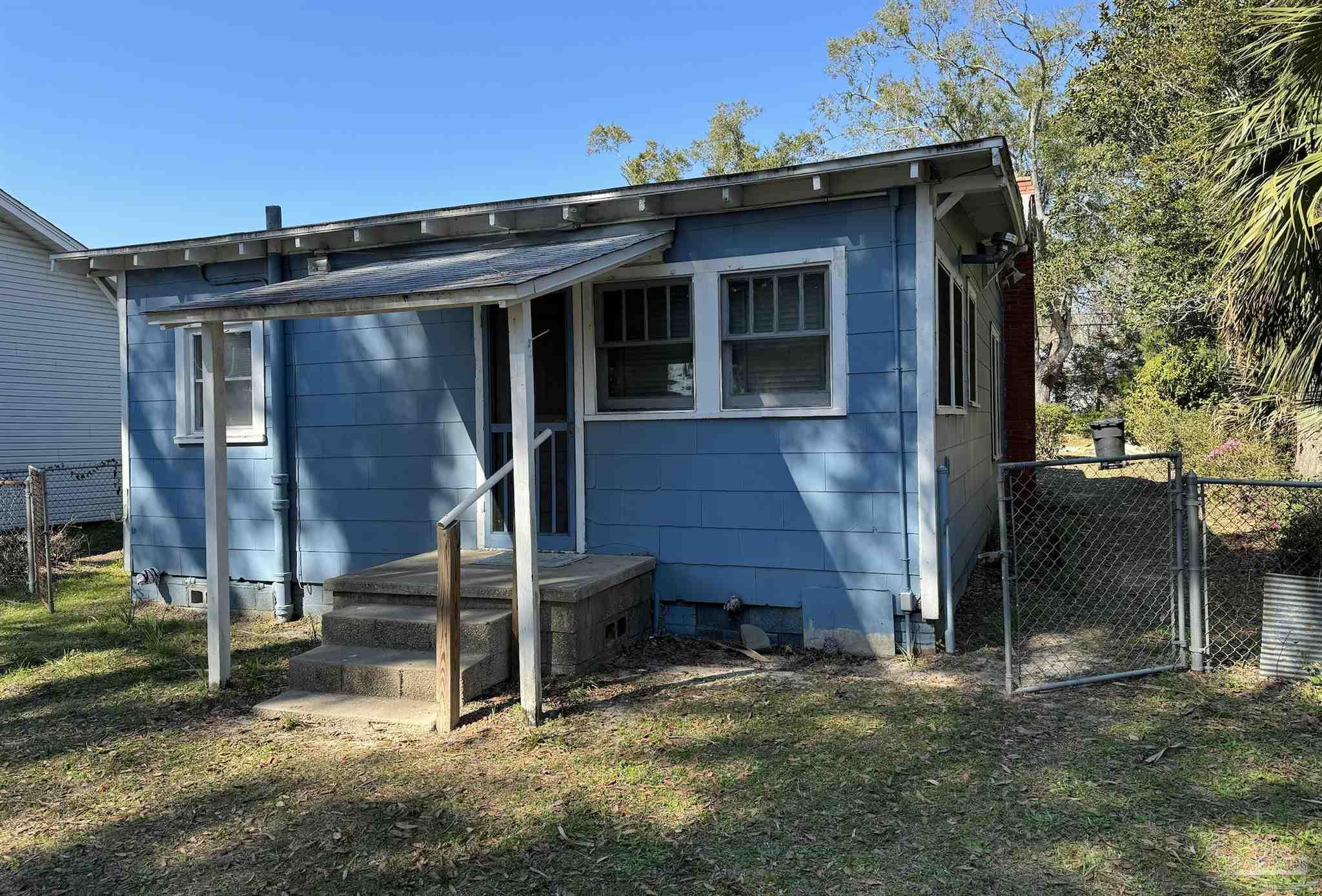 3109 E Gonzales St