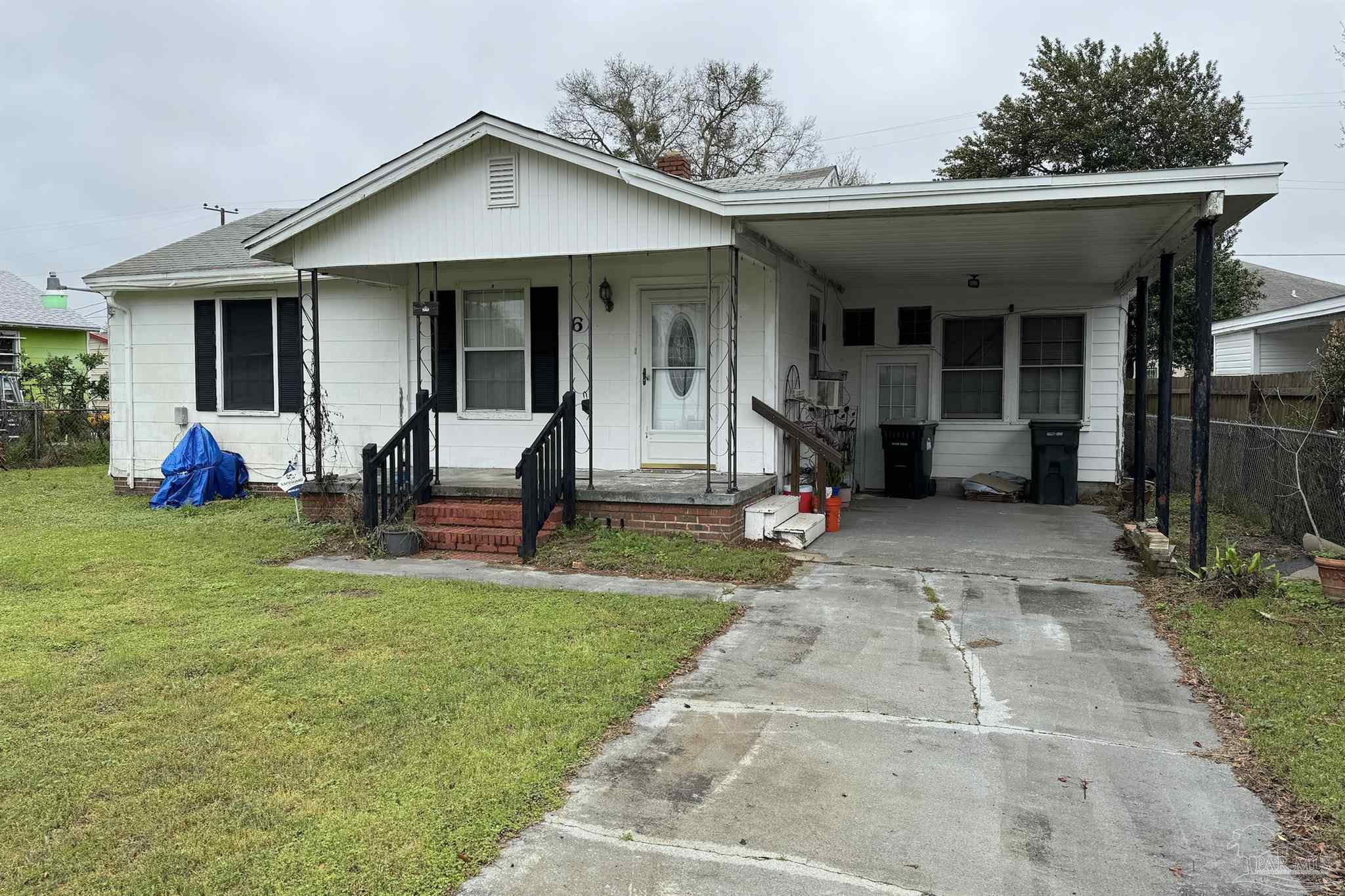 6 Cousineau Rd