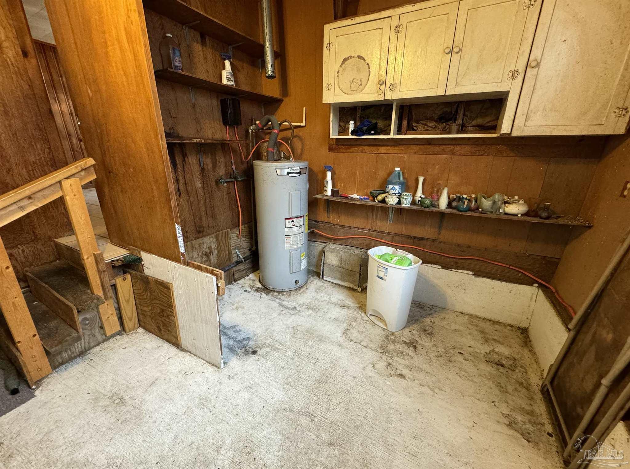 6 Cousineau Rd