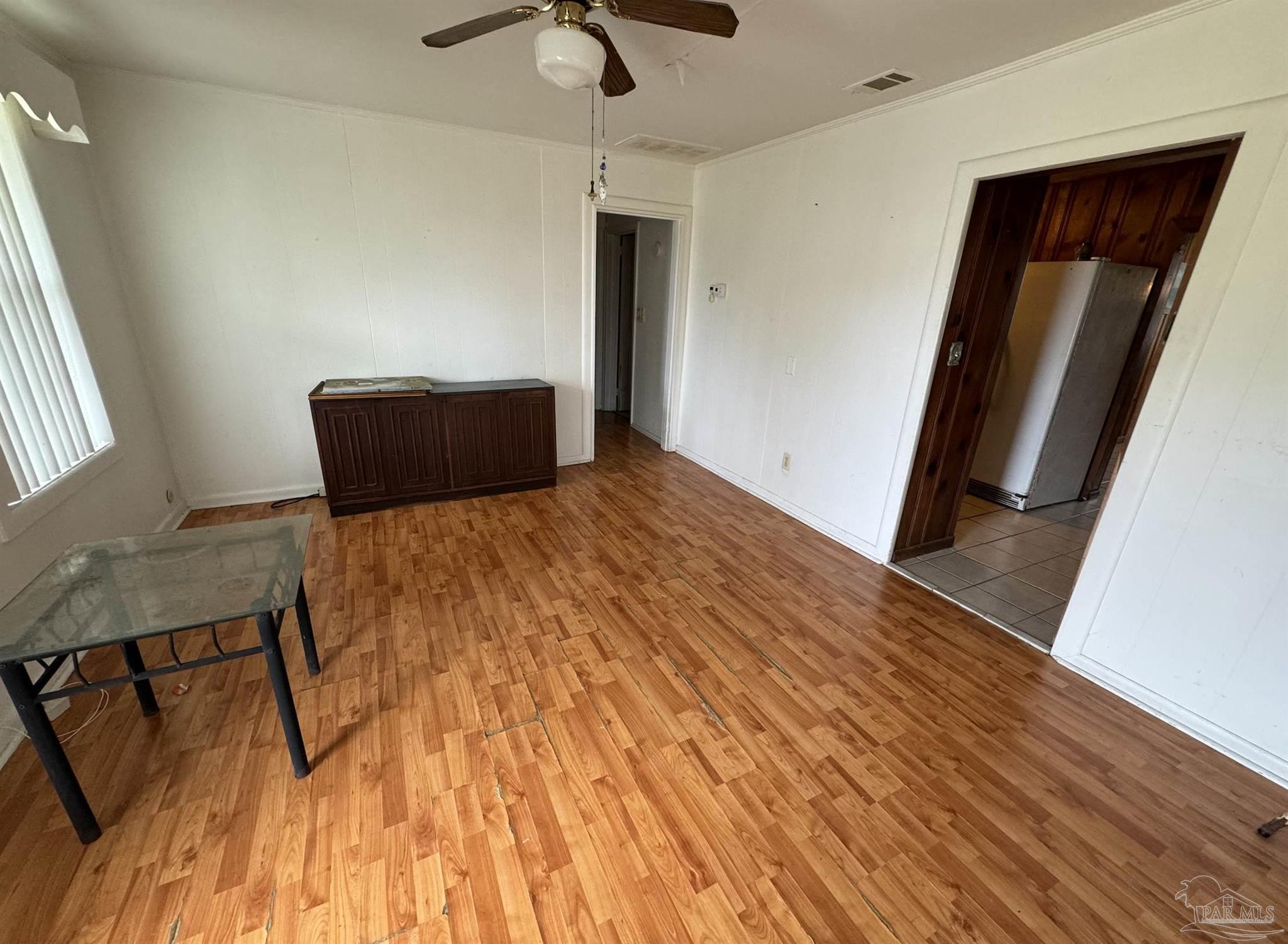 6 Cousineau Rd