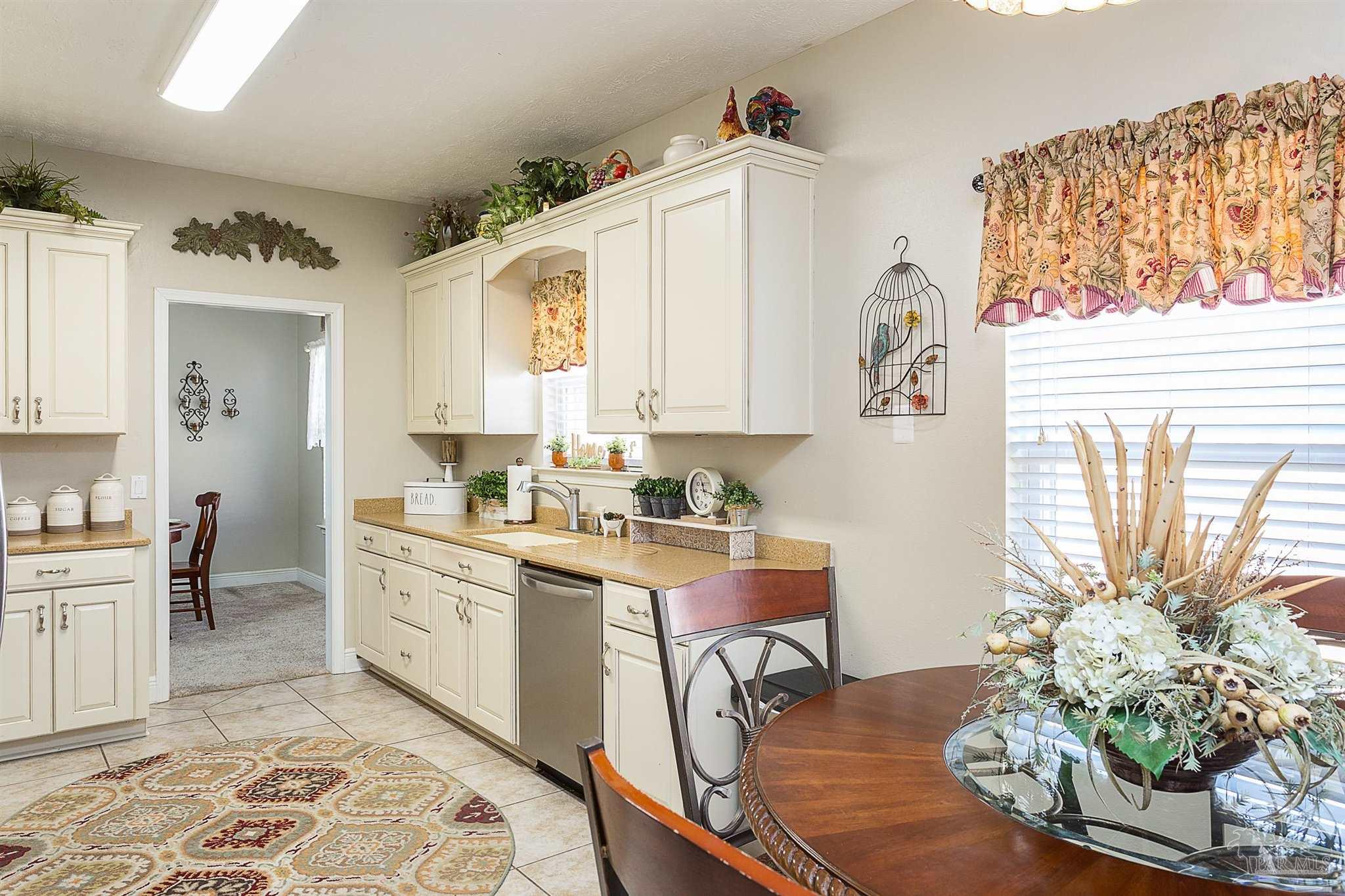 4069 Longwood Cir