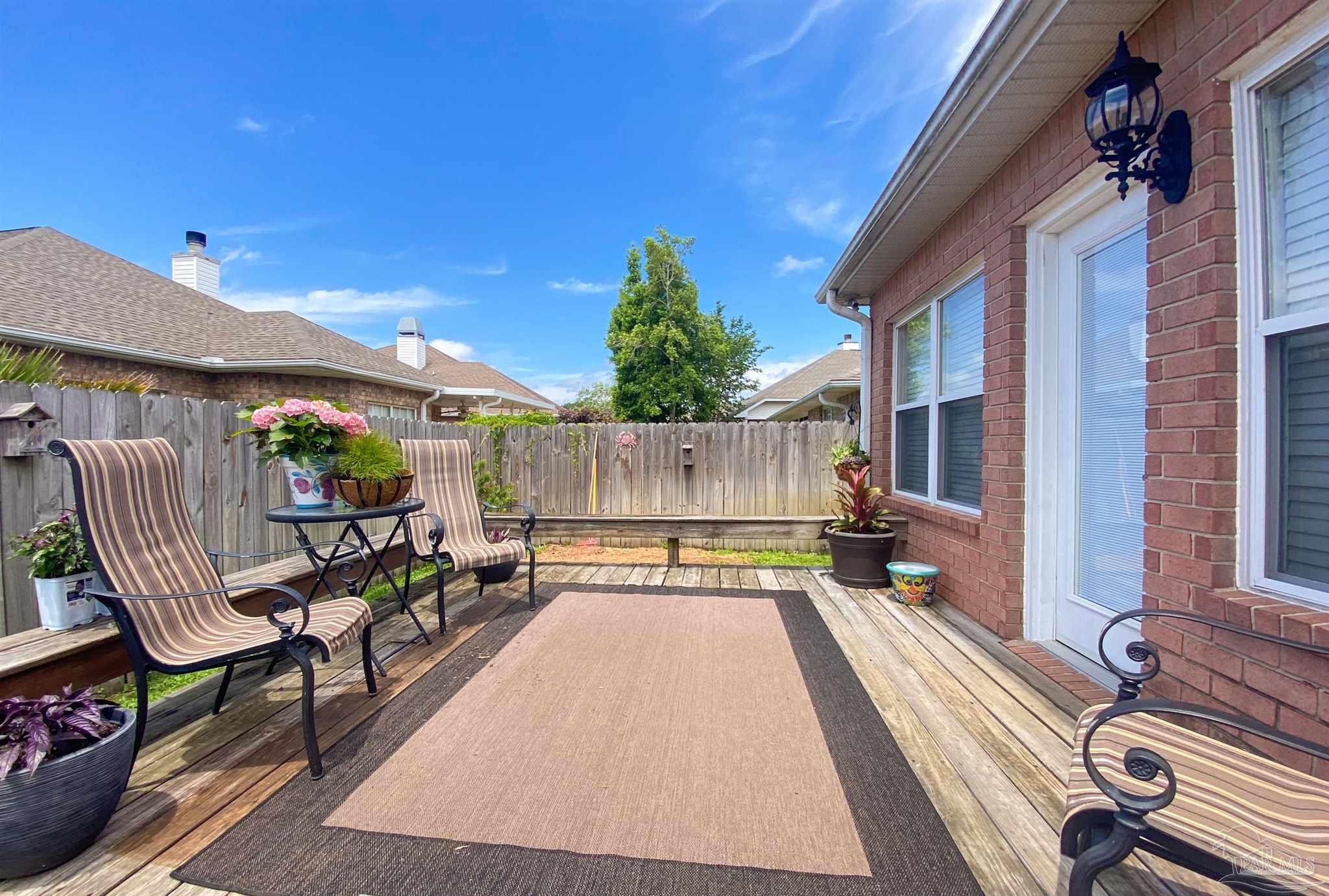 4069 Longwood Cir