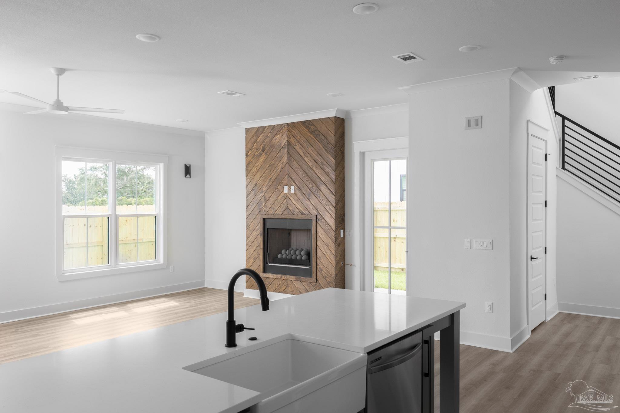 5626 Pelican Pl