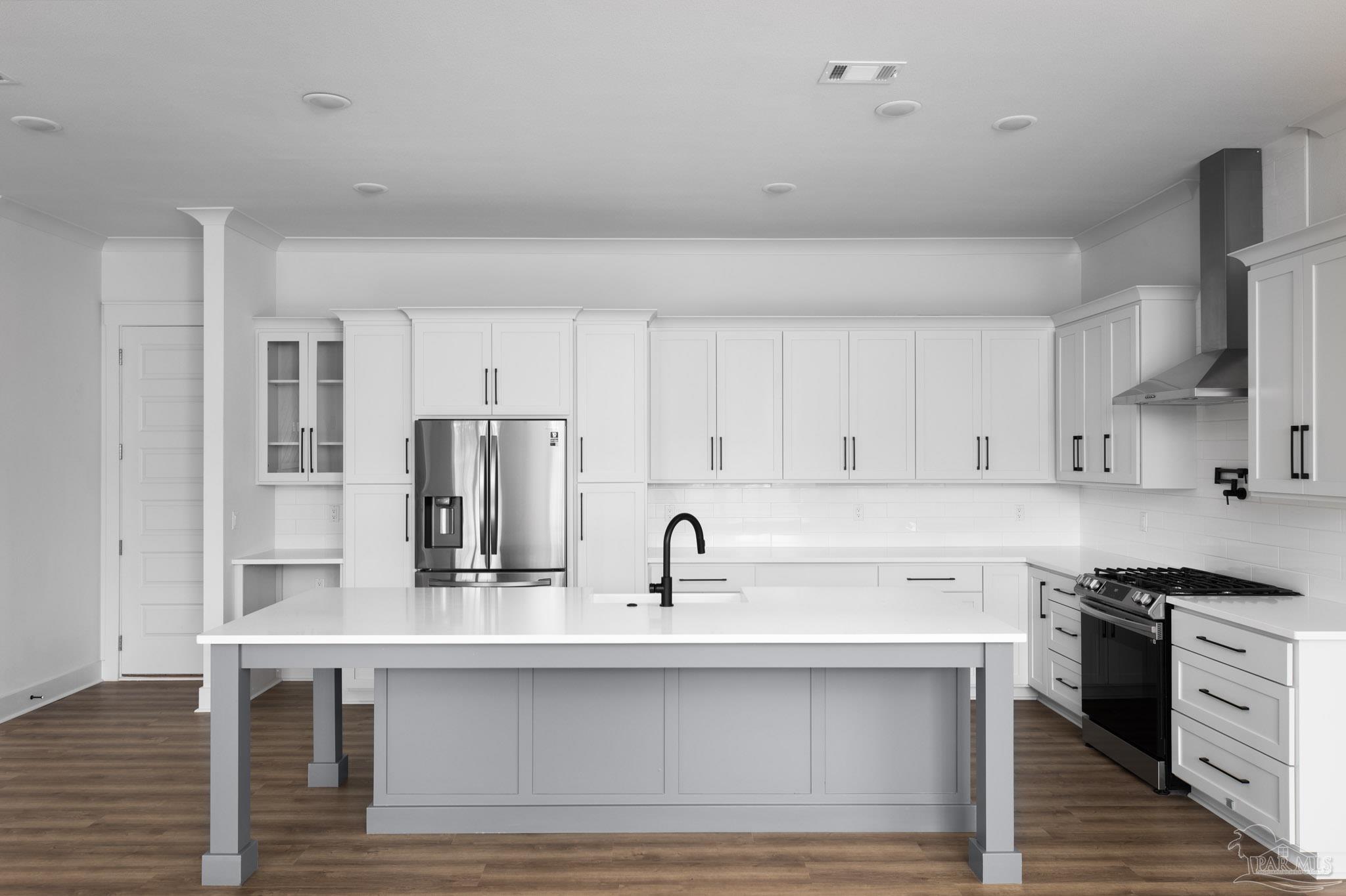 5626 Pelican Pl