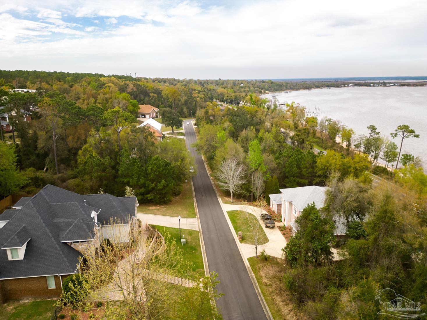 3033 Pelican Ln