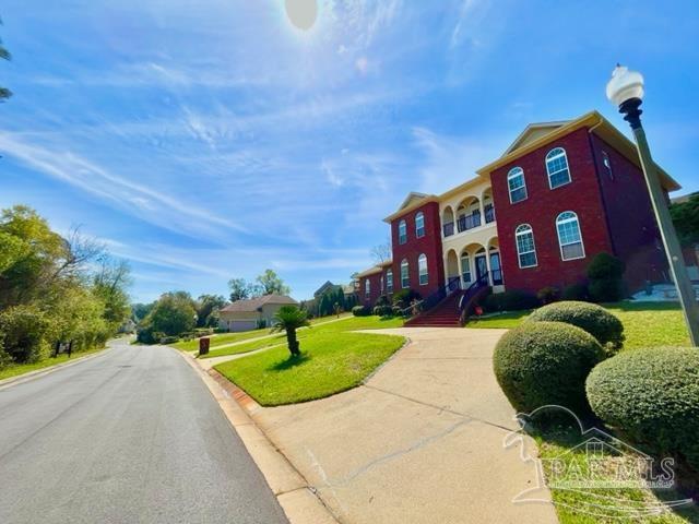 3033 Pelican Ln
