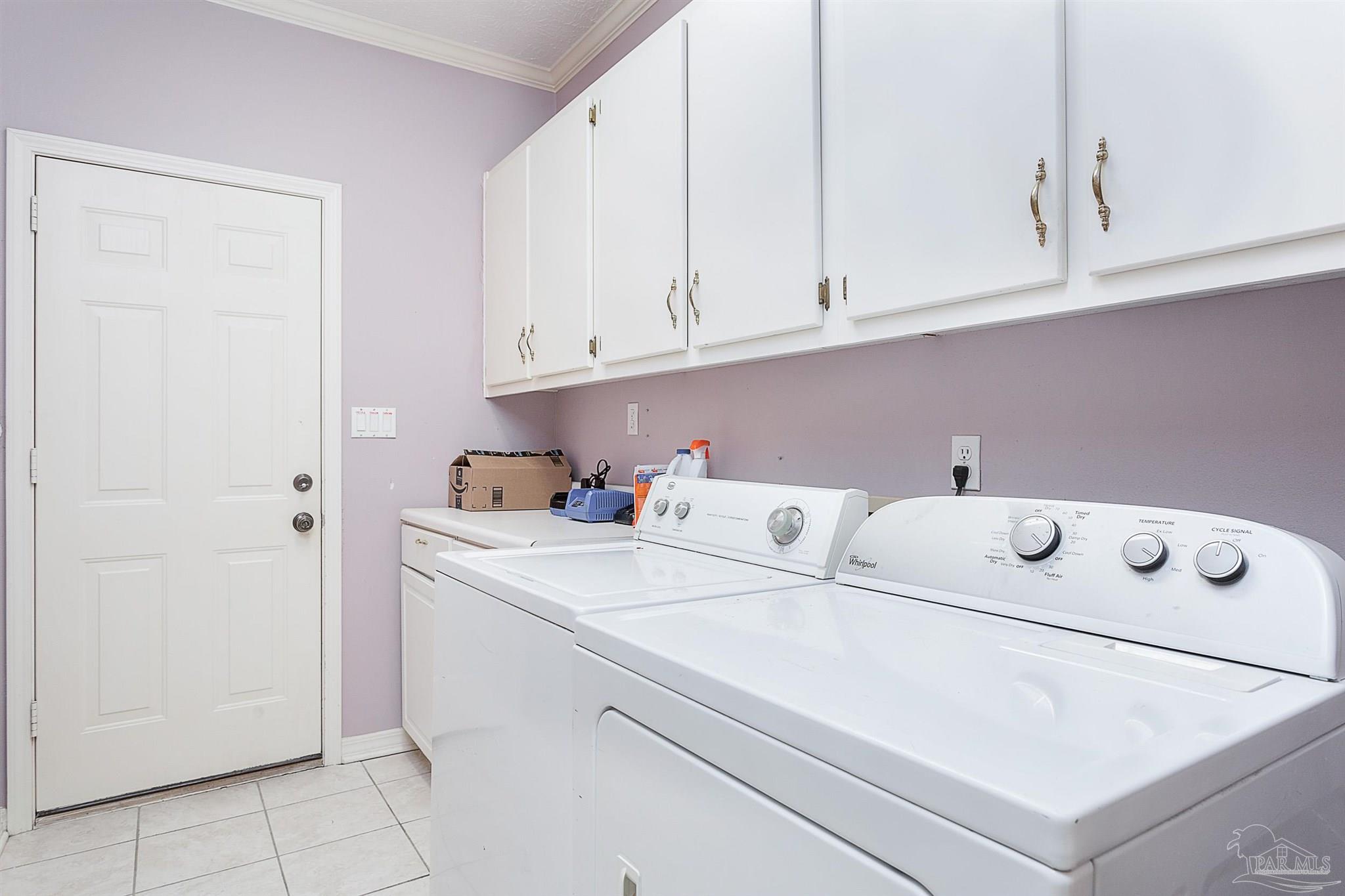 4068 Longwood Cir