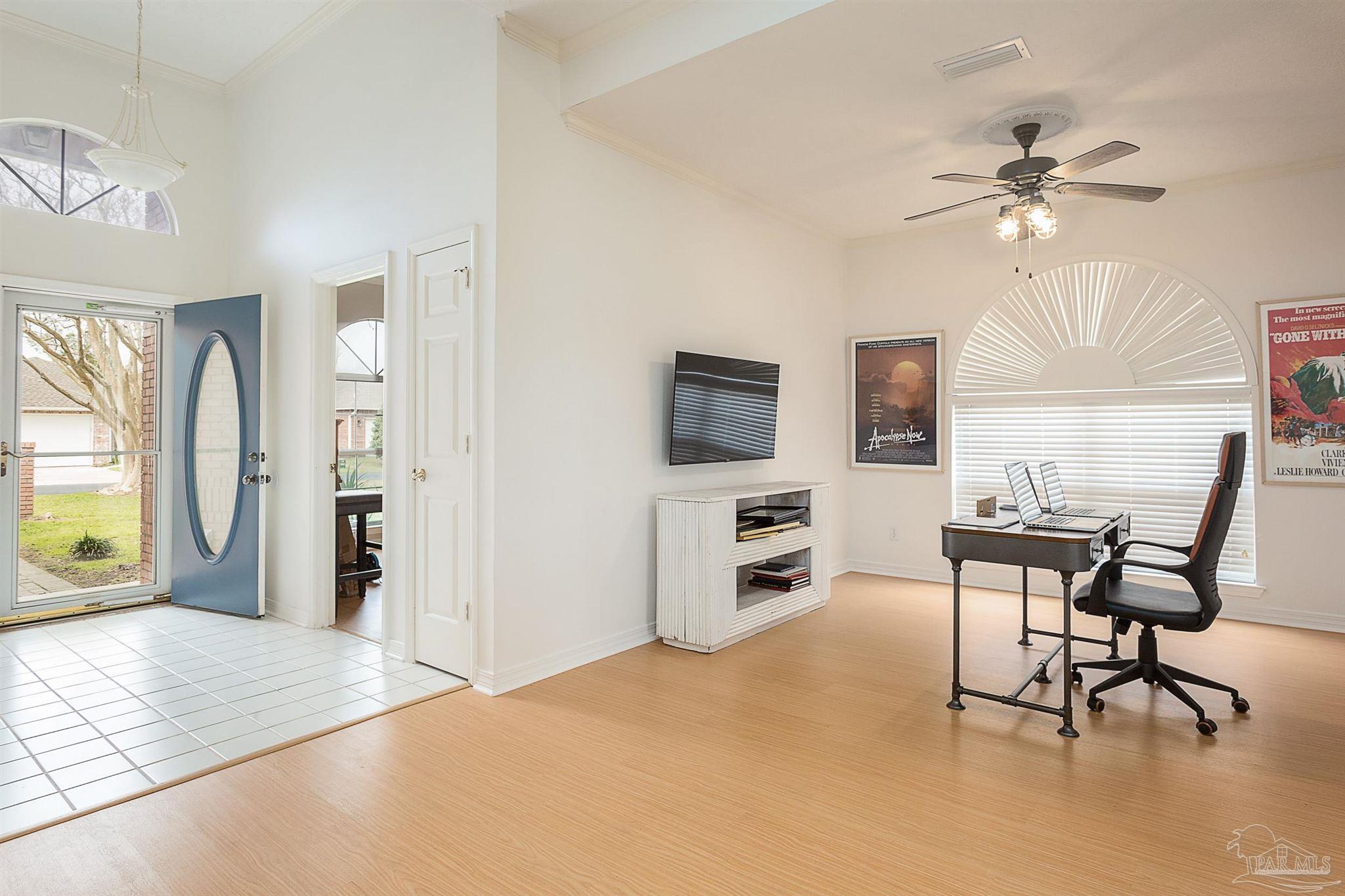4068 Longwood Cir