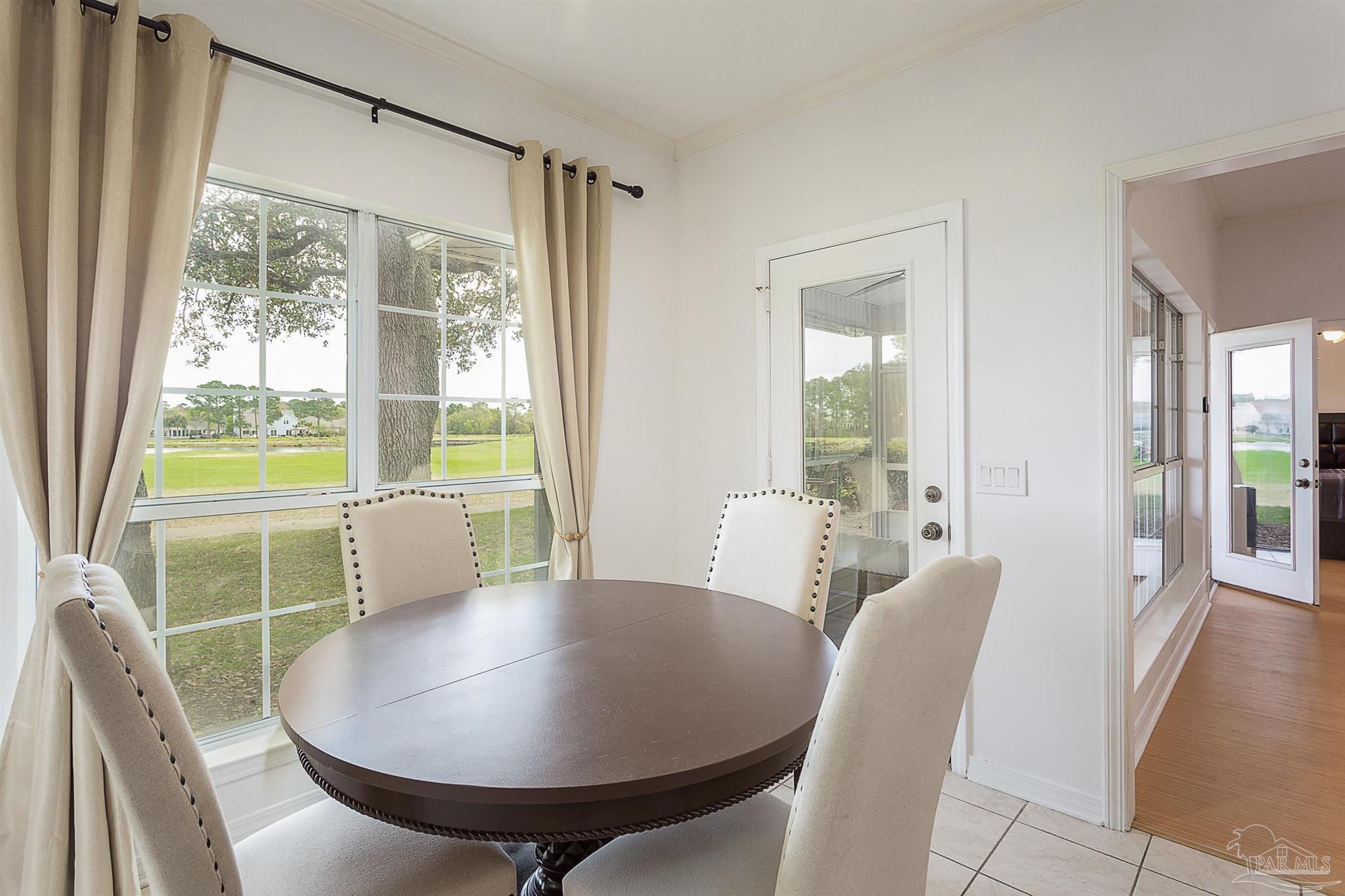 4068 Longwood Cir