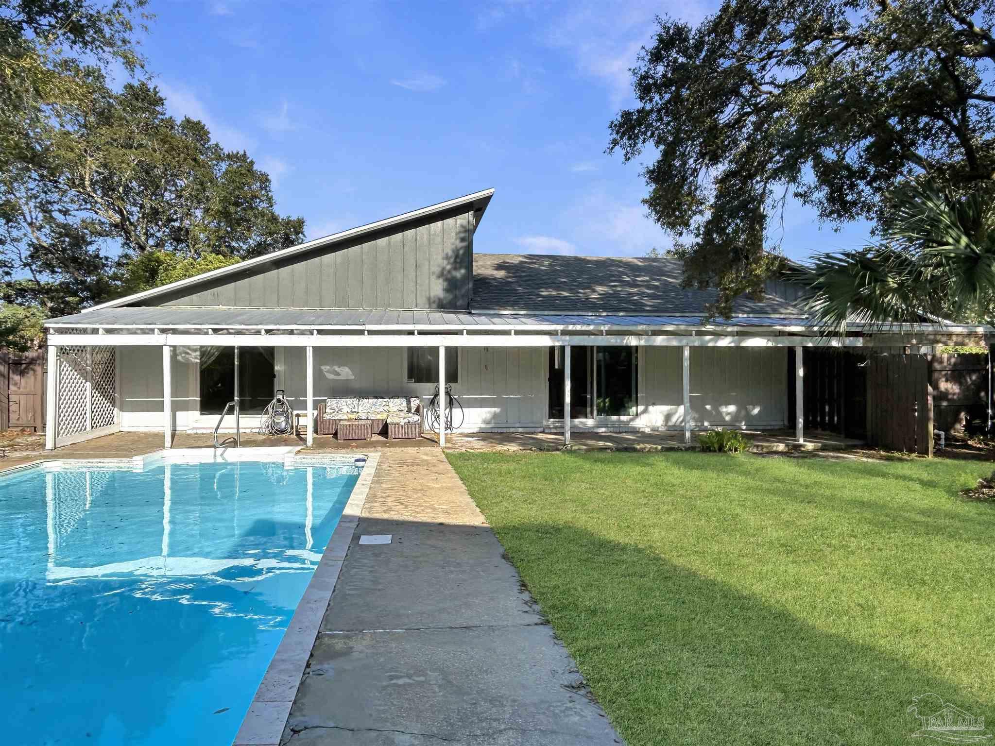 1432 El Sereno Pl