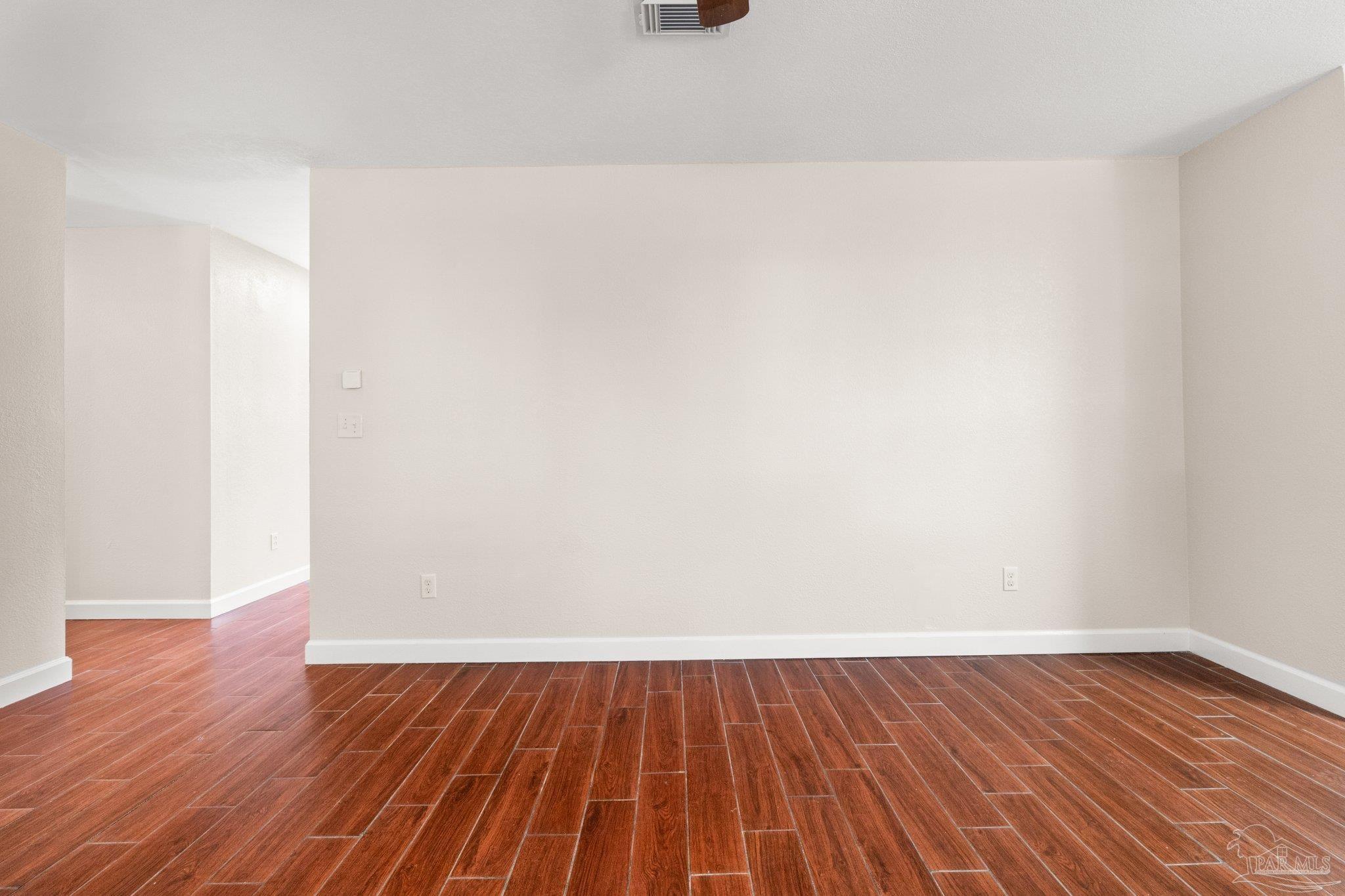8230 Ridgefield Rd