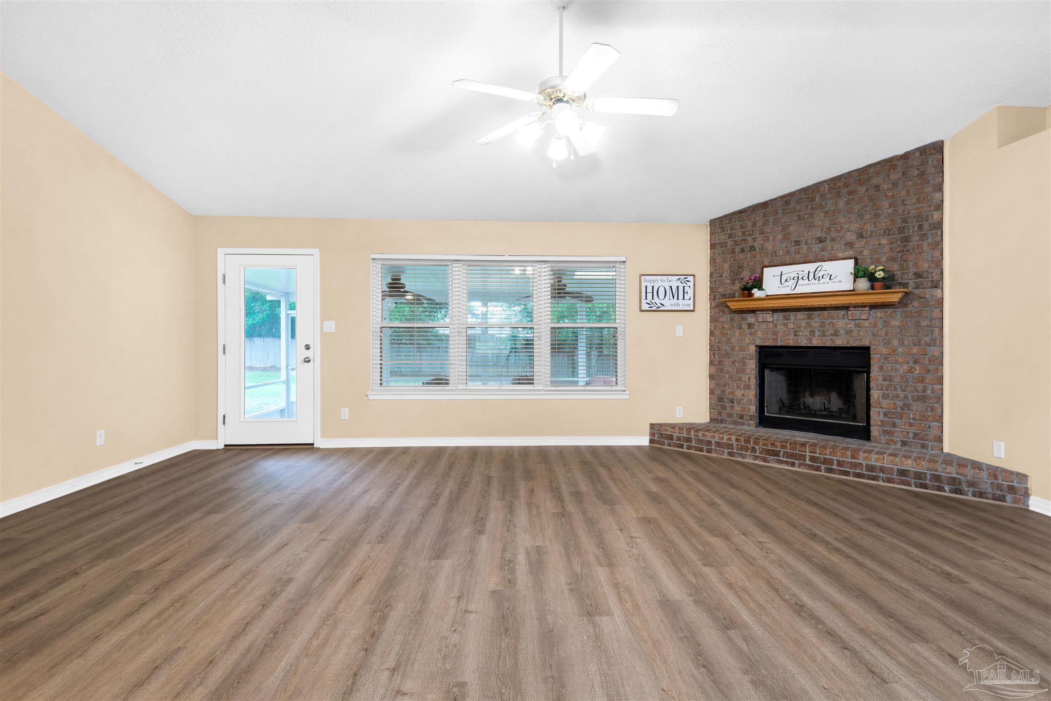 5949 Ridgeview Dr