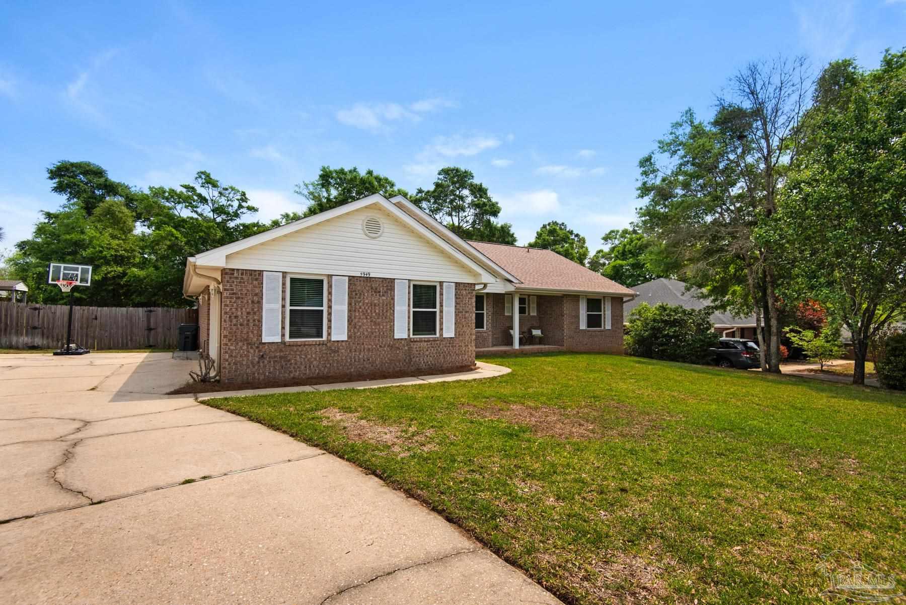 5949 Ridgeview Dr