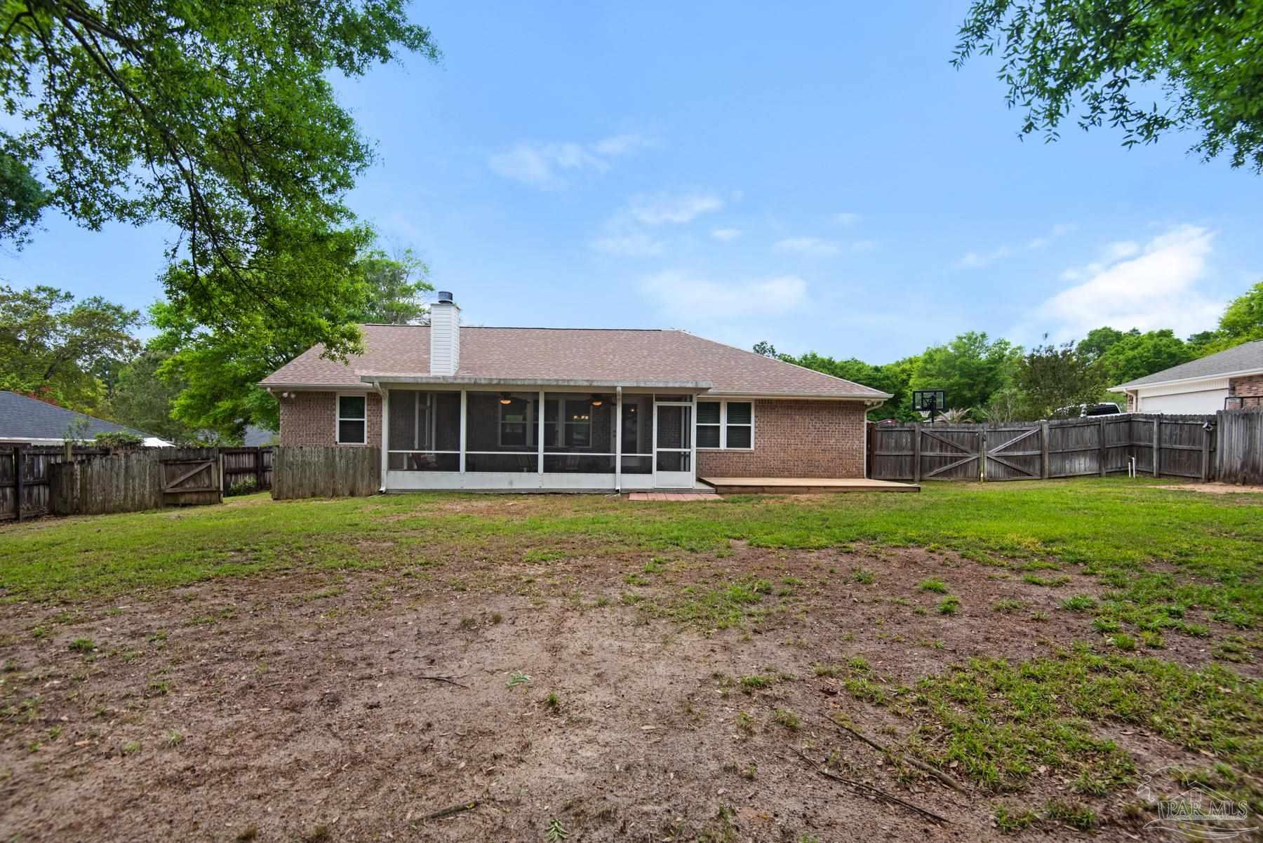 5949 Ridgeview Dr