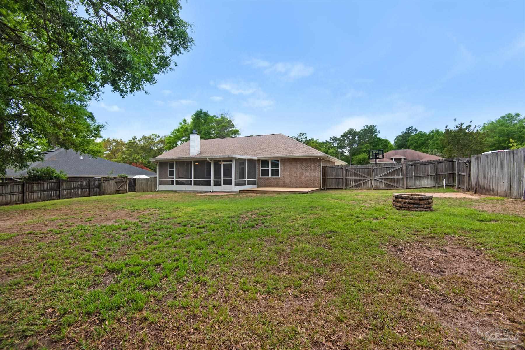 5949 Ridgeview Dr