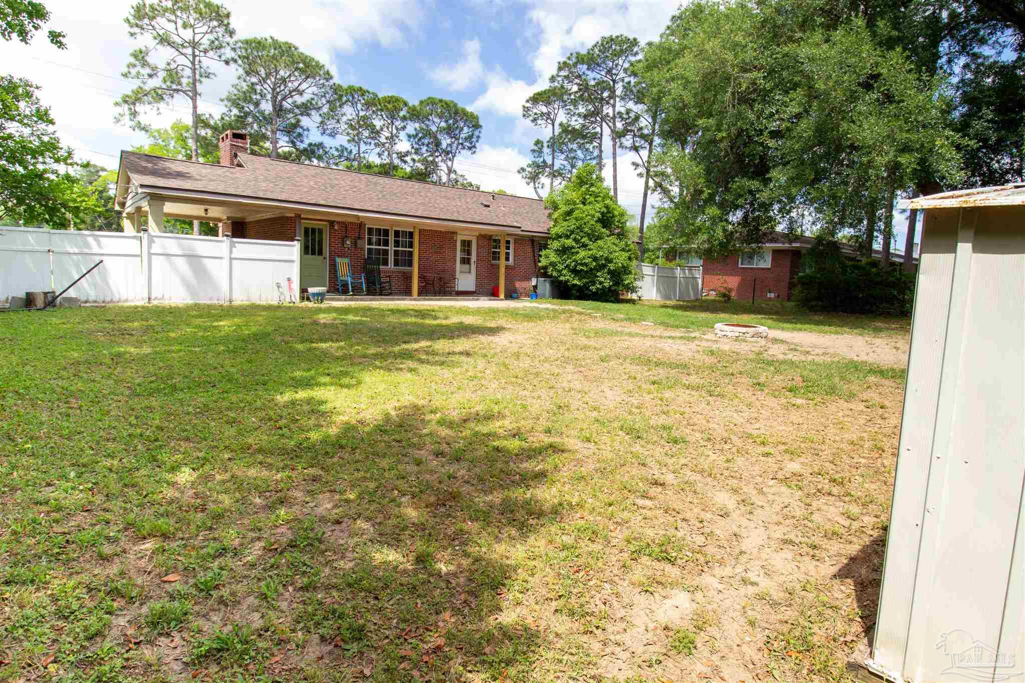 3960 Bayou Blvd
