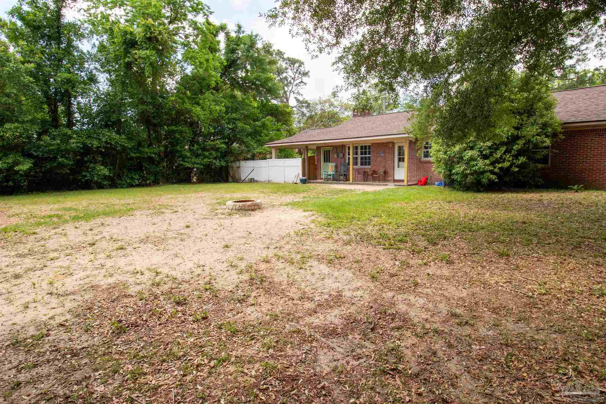 3960 Bayou Blvd