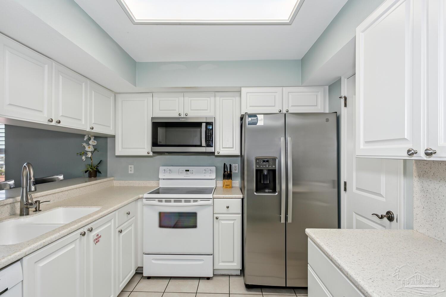 1600 Via Deluna Dr # B Unit: 608-B