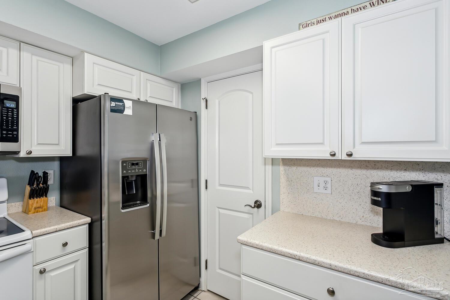 1600 Via Deluna Dr # B Unit: 608-B