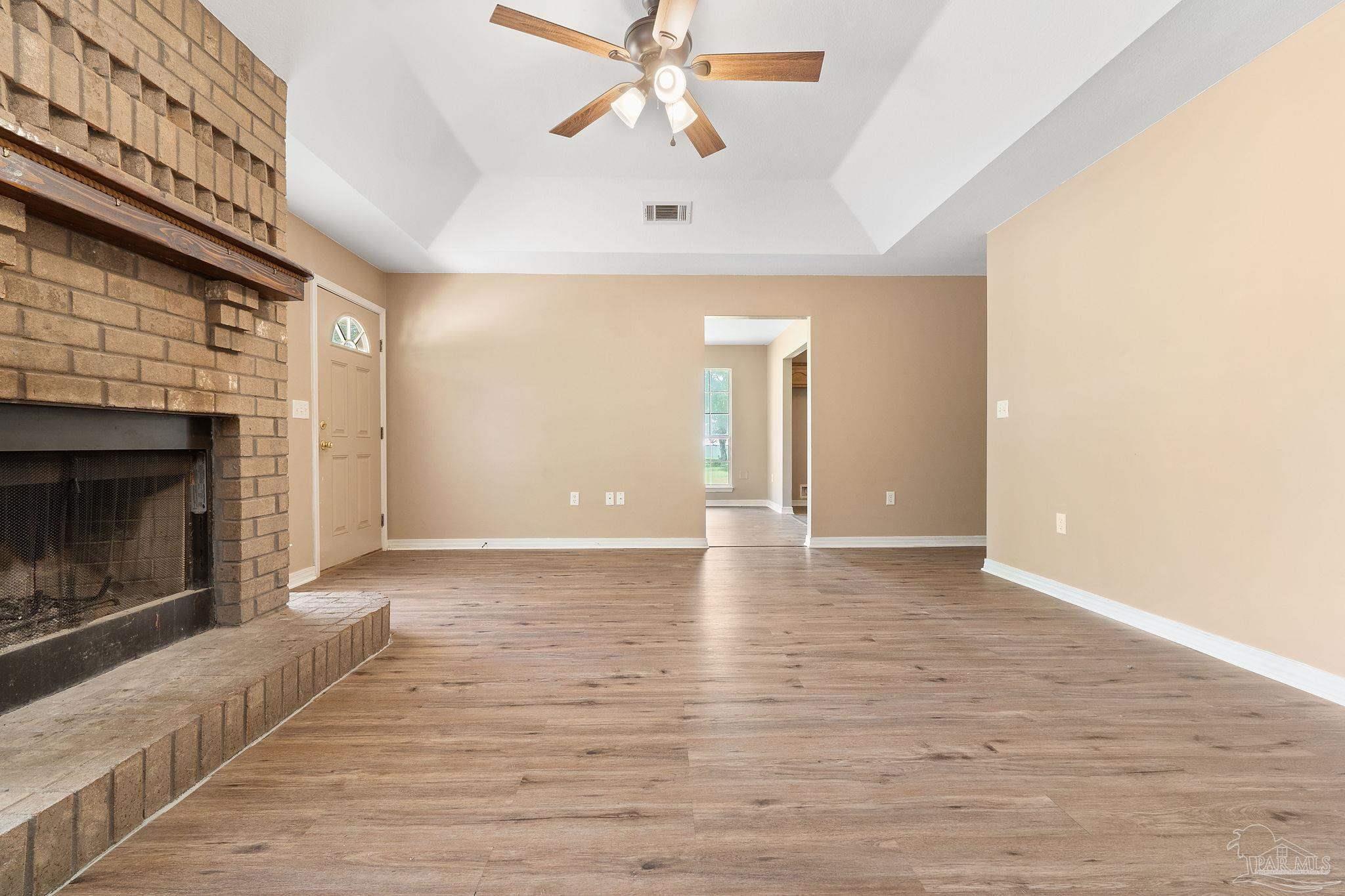 8553 Honeybee Ln