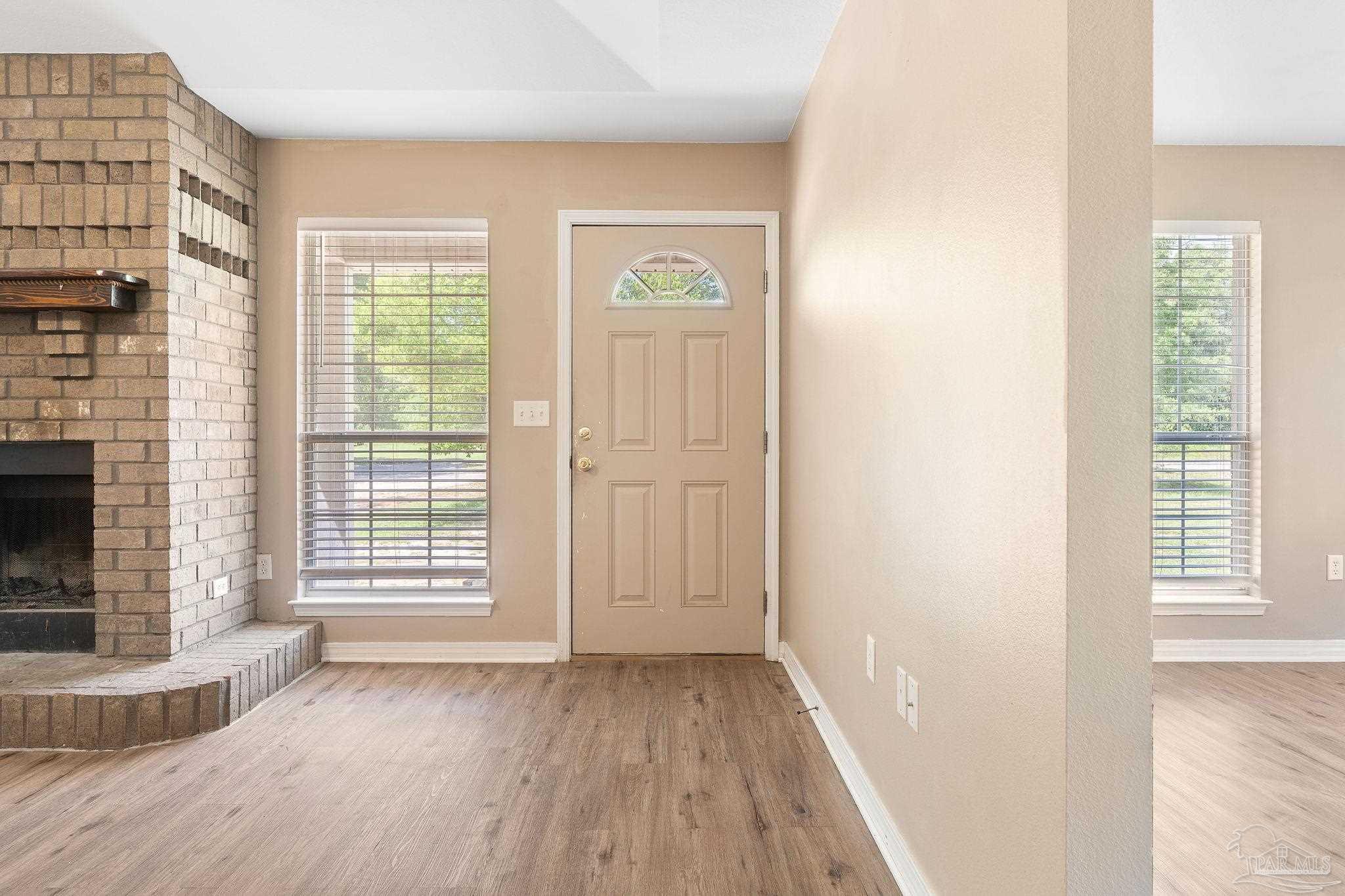 8553 Honeybee Ln
