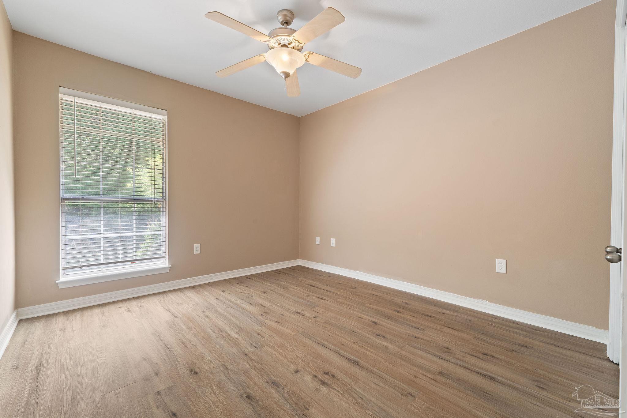 8553 Honeybee Ln