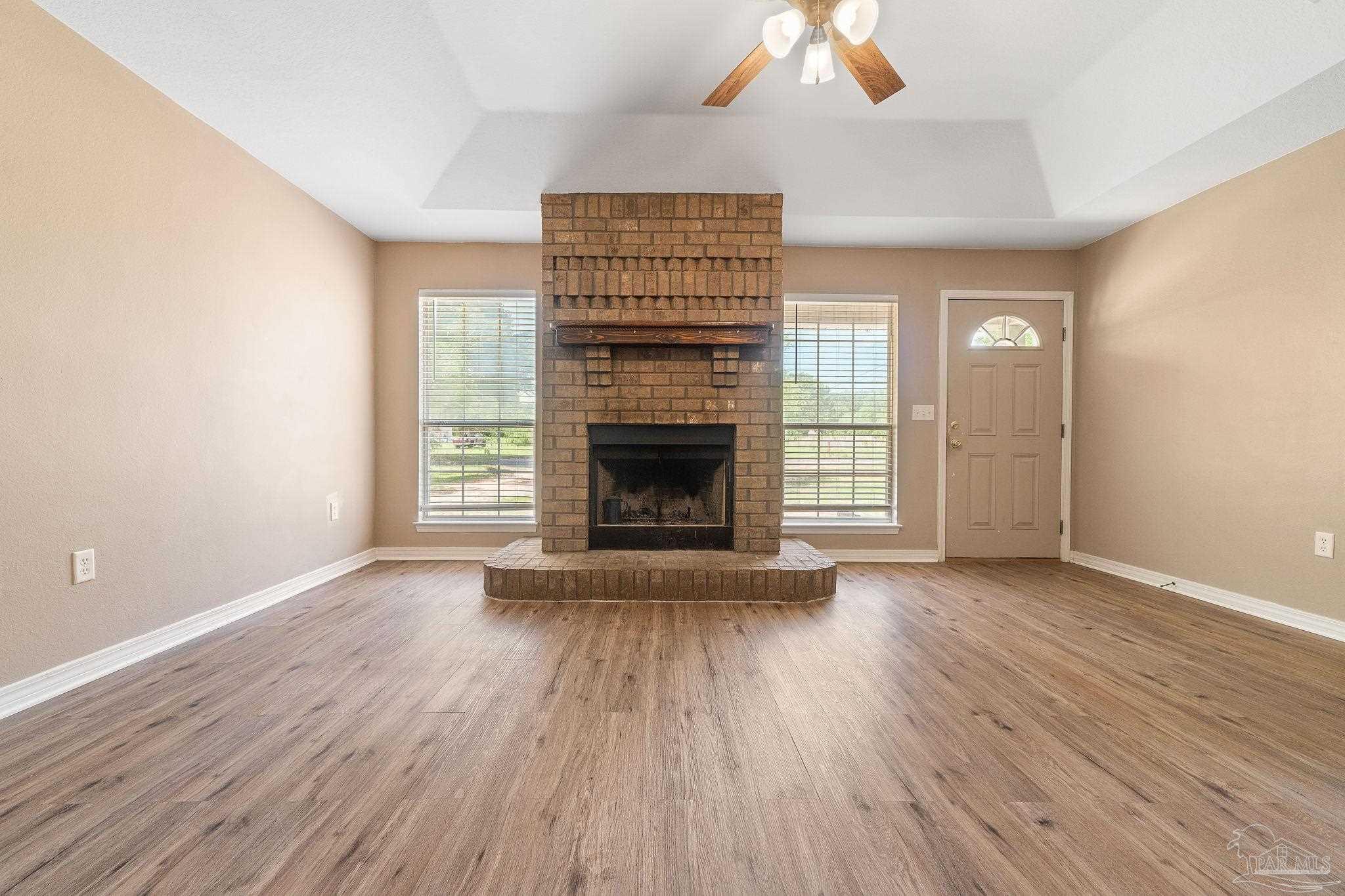 8553 Honeybee Ln
