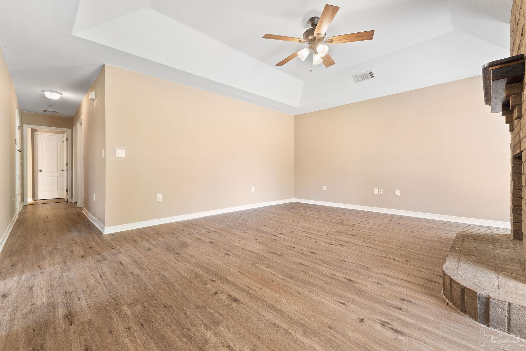 8553 Honeybee Ln