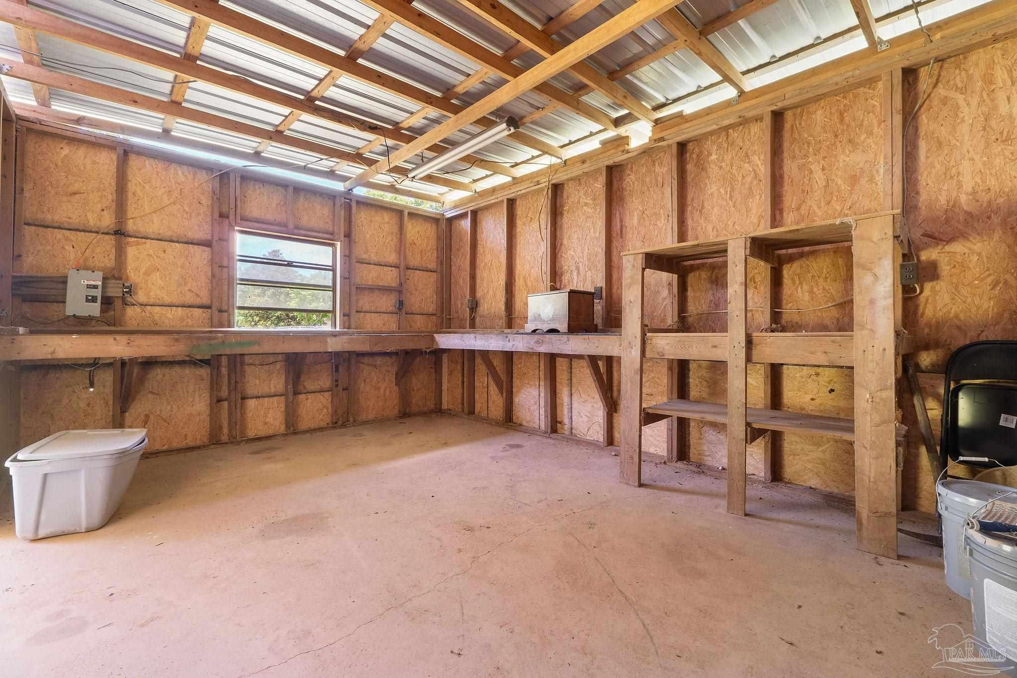 8553 Honeybee Ln