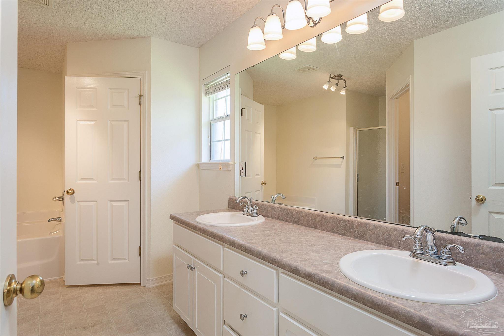 1388 Connemara Cir