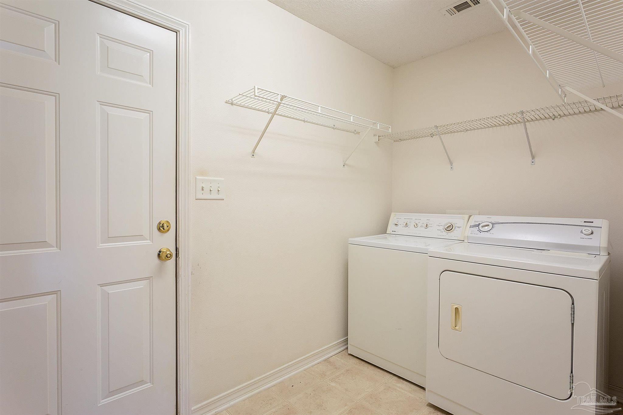 1388 Connemara Cir