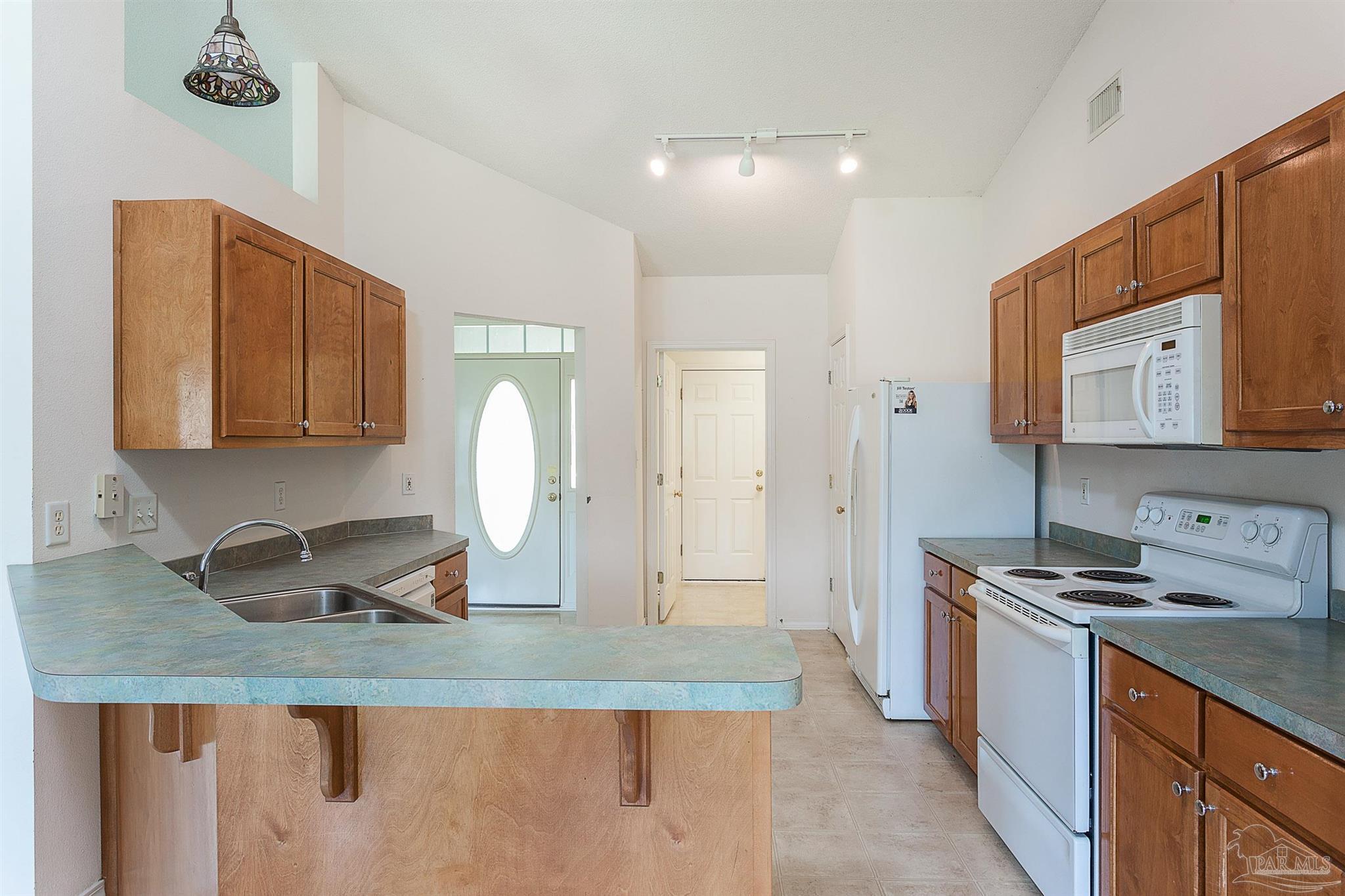 1388 Connemara Cir