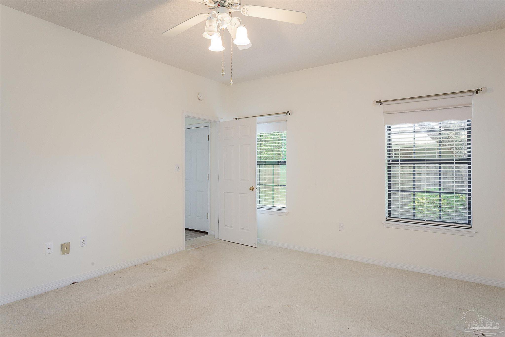 4161 Longwood Cir