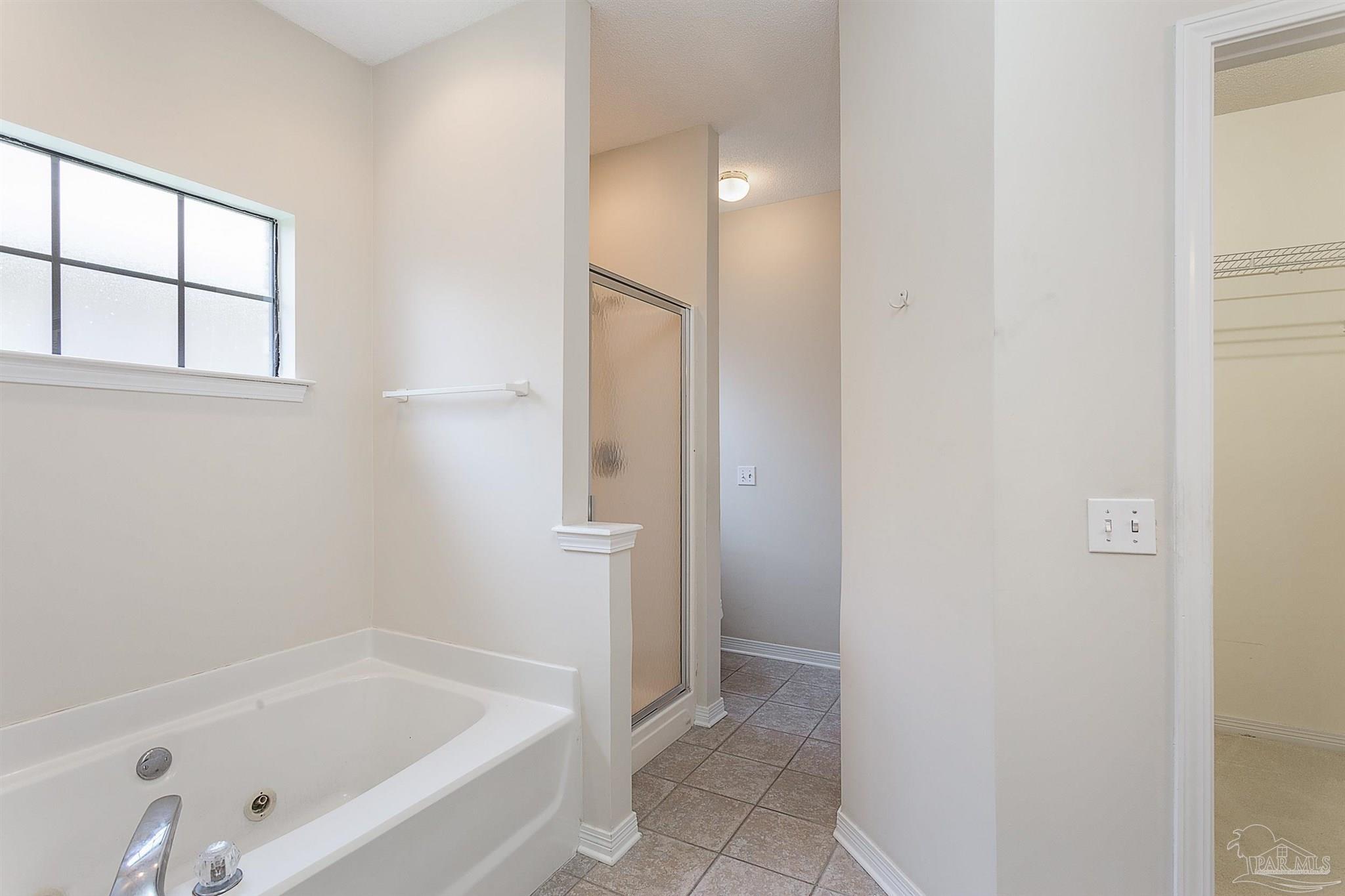 4161 Longwood Cir
