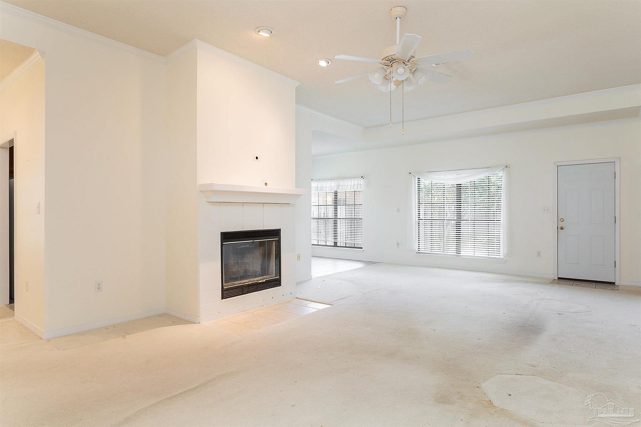 4161 Longwood Cir