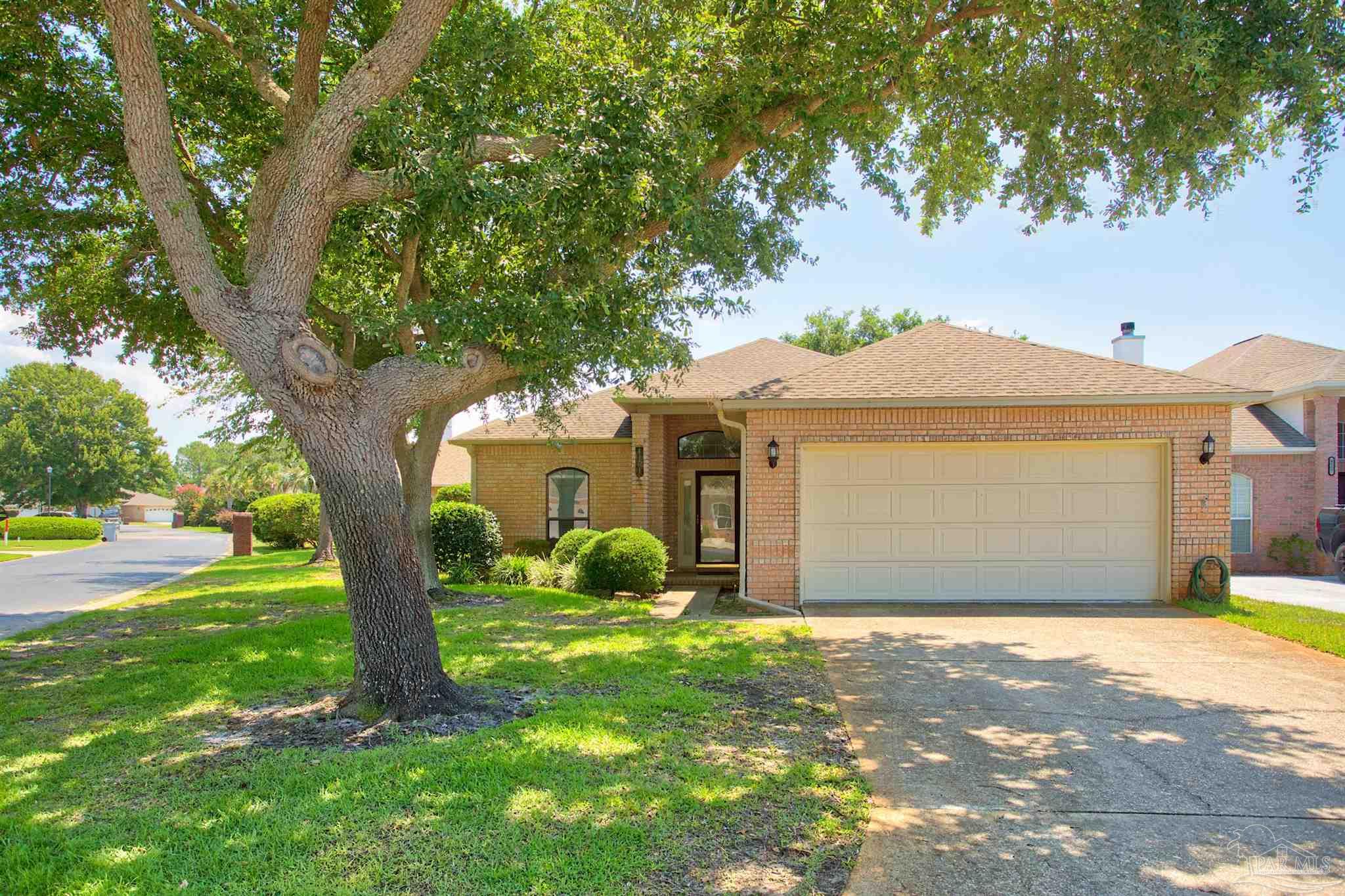 4161 Longwood Cir