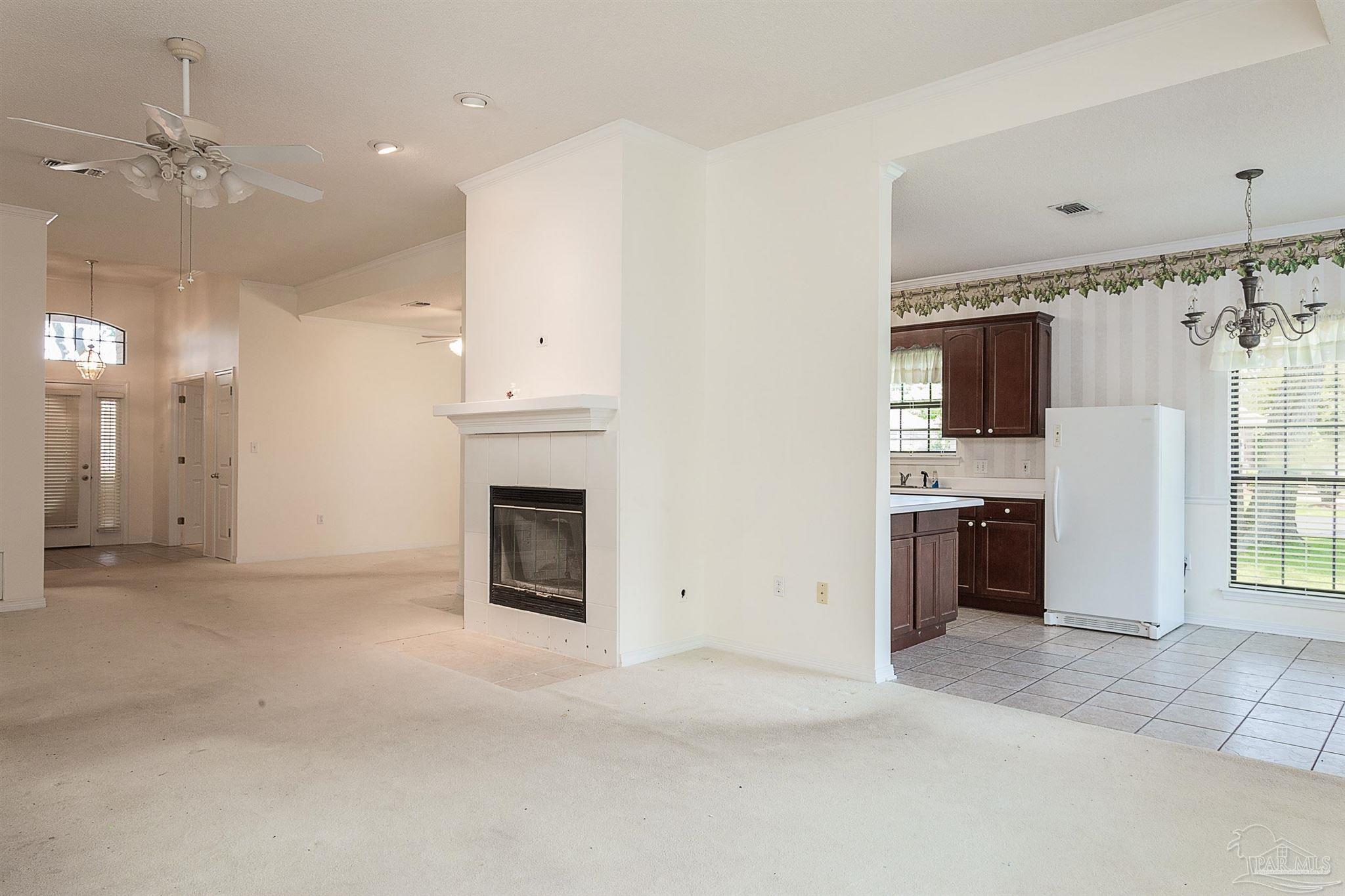 4161 Longwood Cir