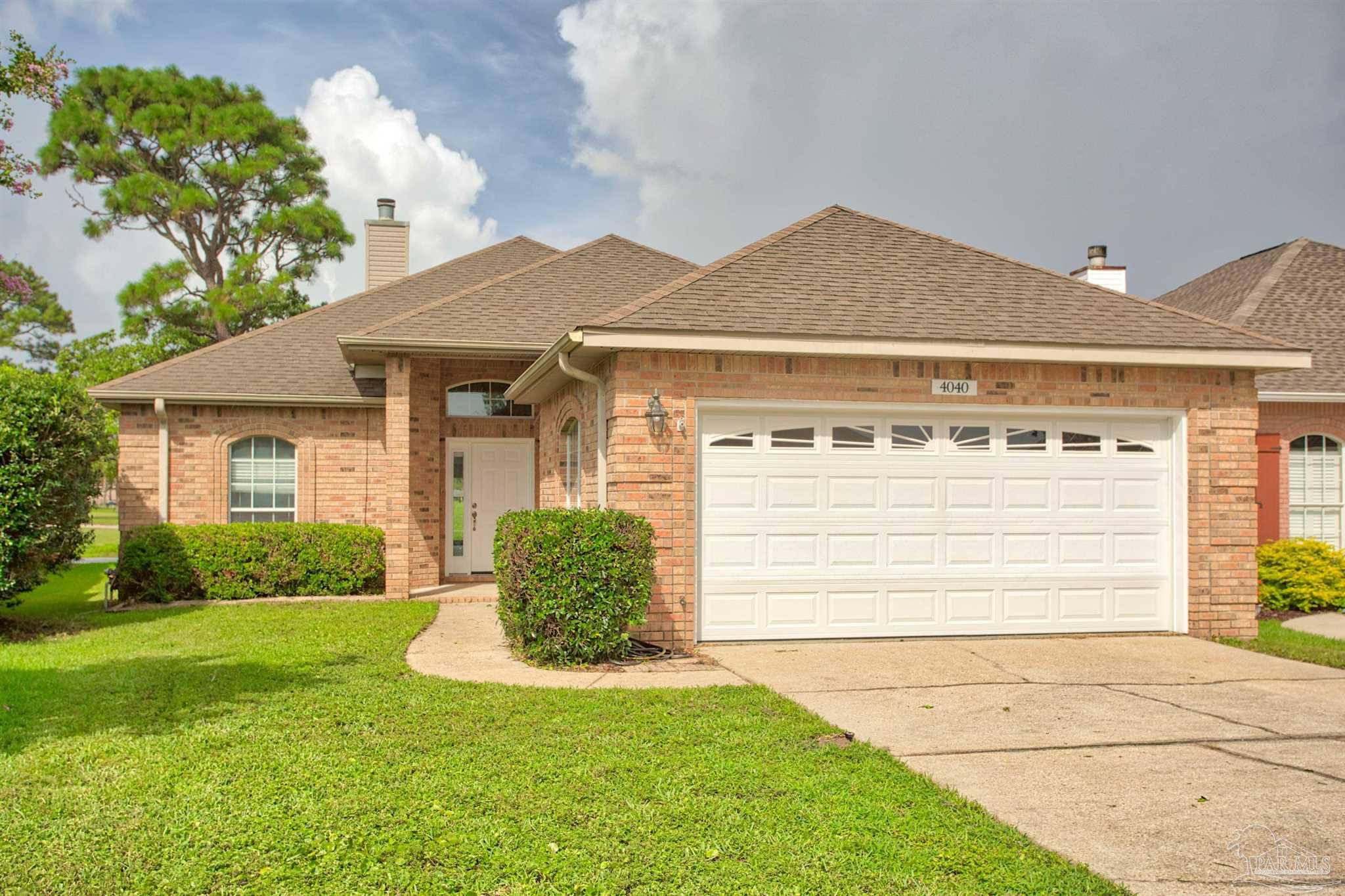 4040 Longwood Cir