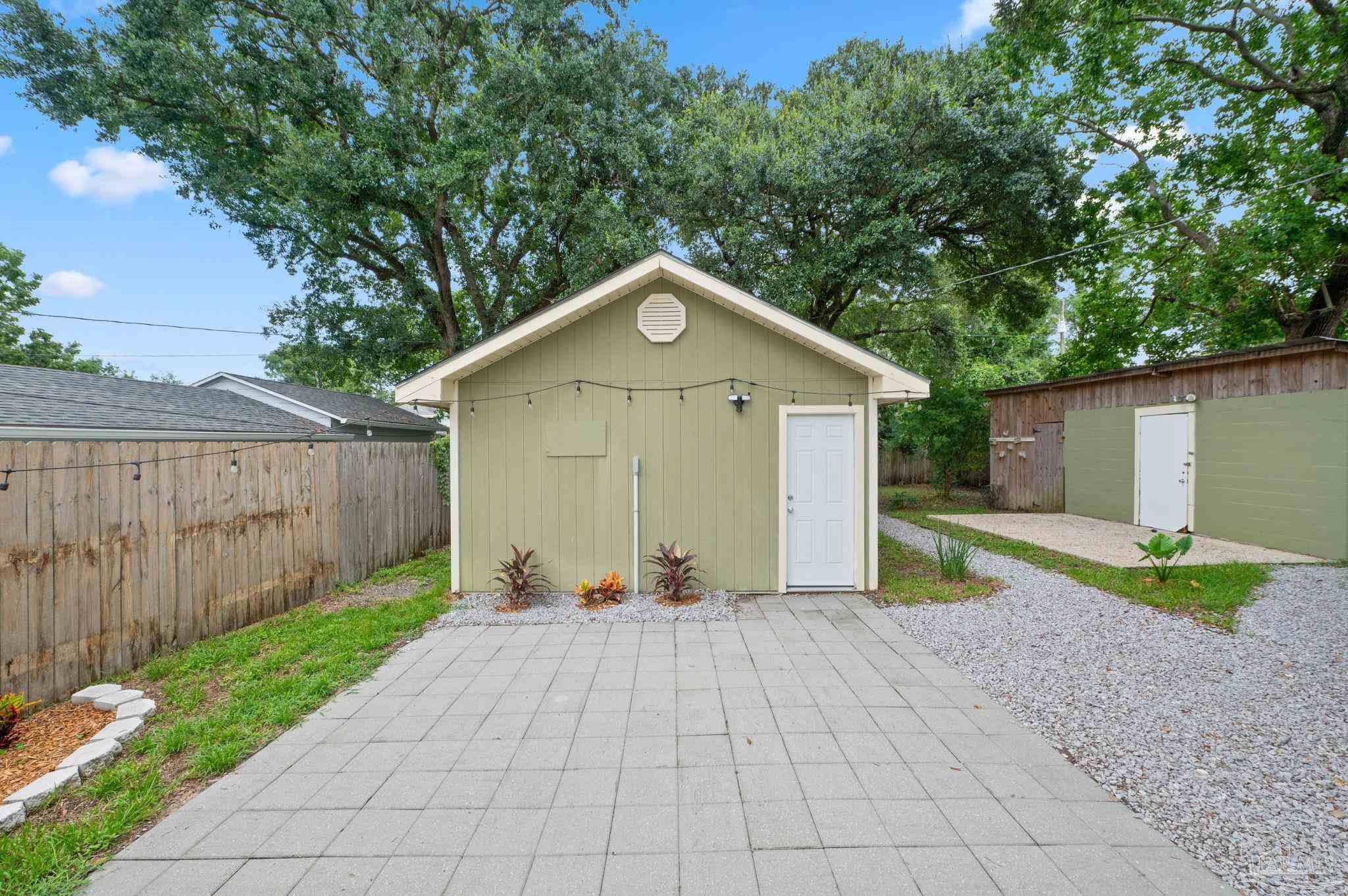 507 NW Syrcle Dr
