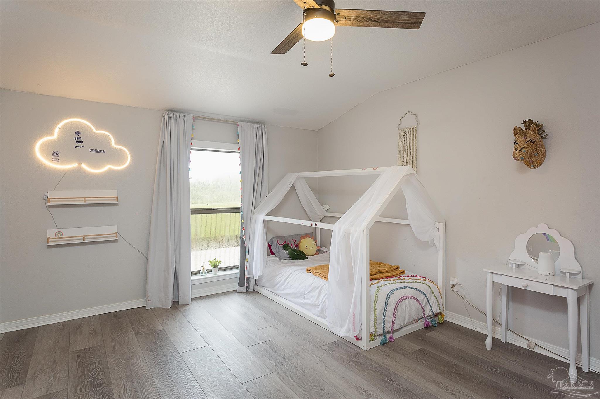 3821 Tiger Point Blvd